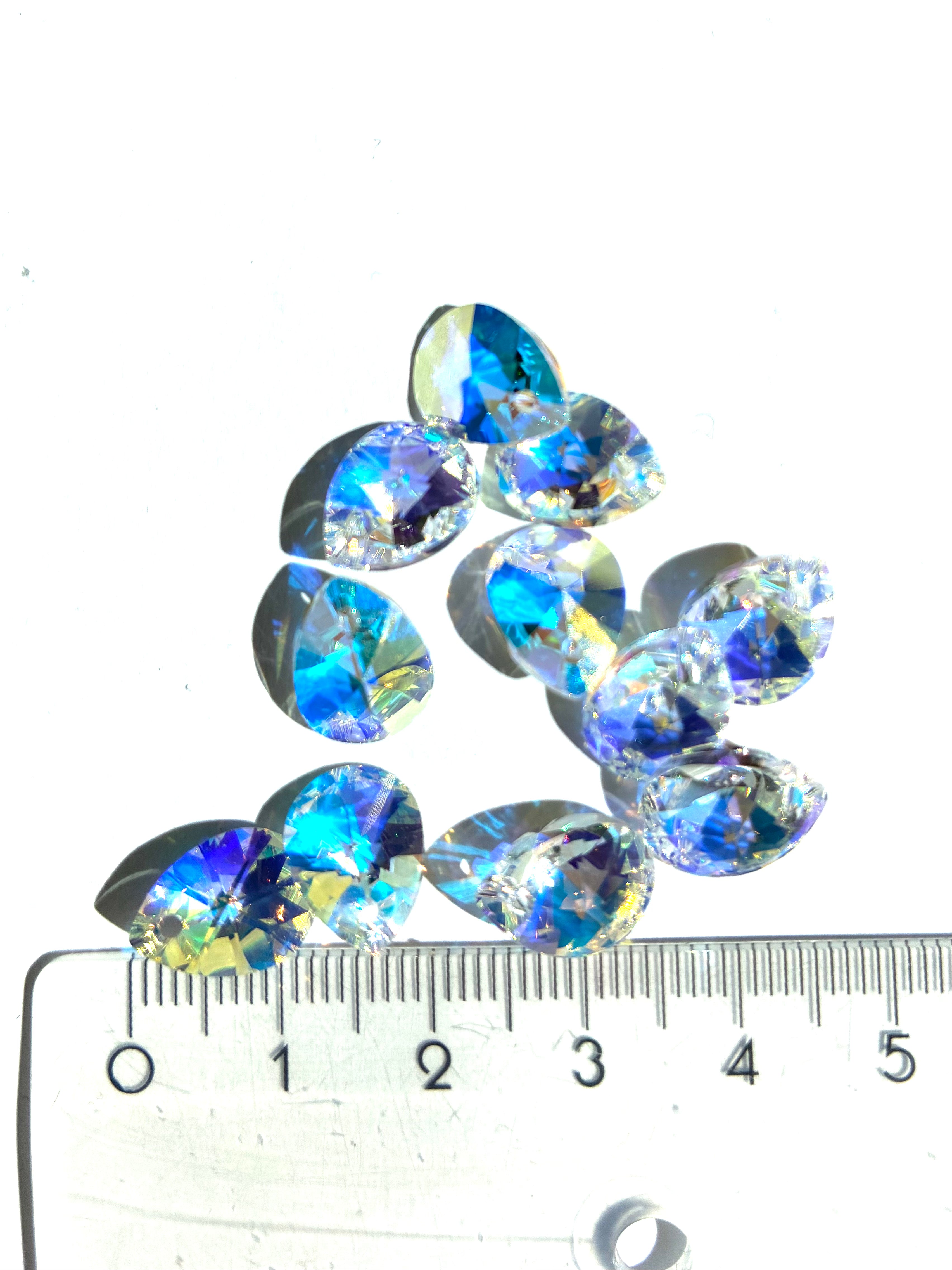 61286. Drops beads for sewing. 13mm.