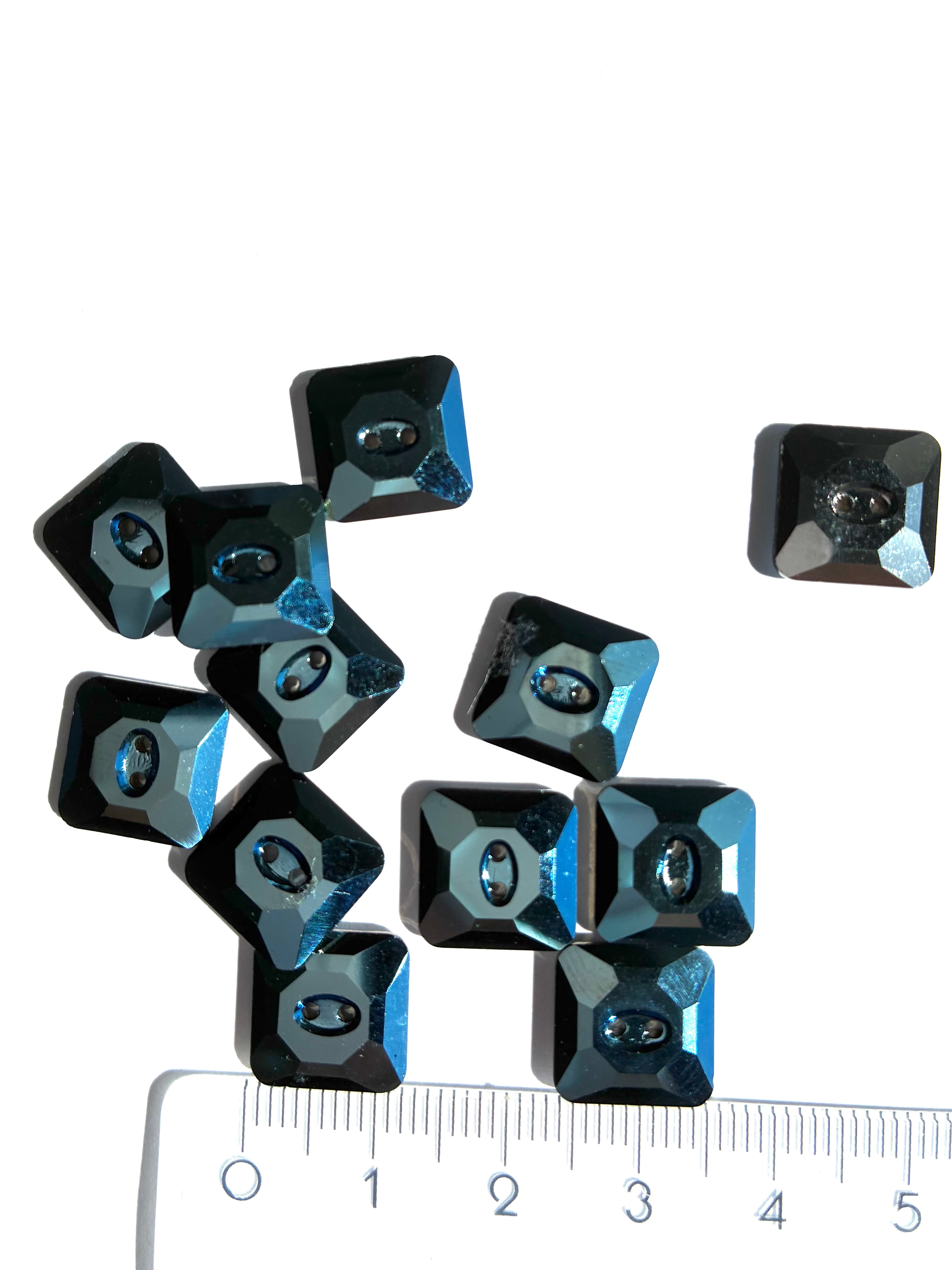 30151. Crystal square button 12mm.
