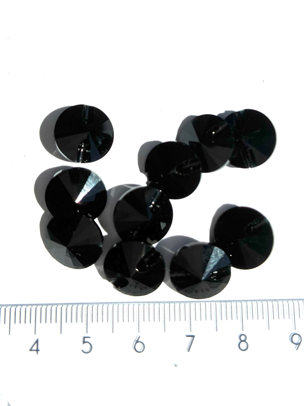 3016. Crystal round button 10 mm.