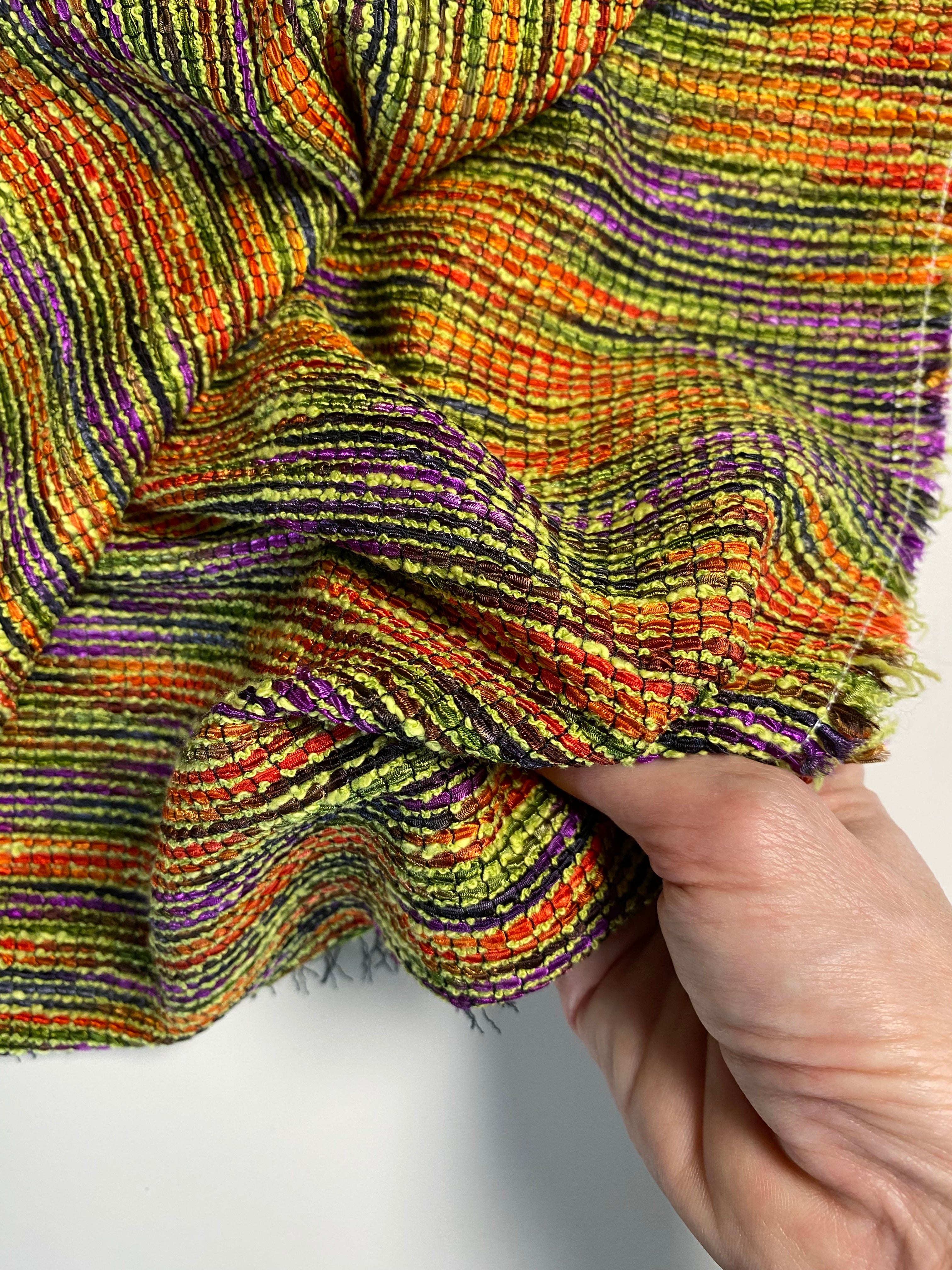 122MX. Thin tweed bouclé.