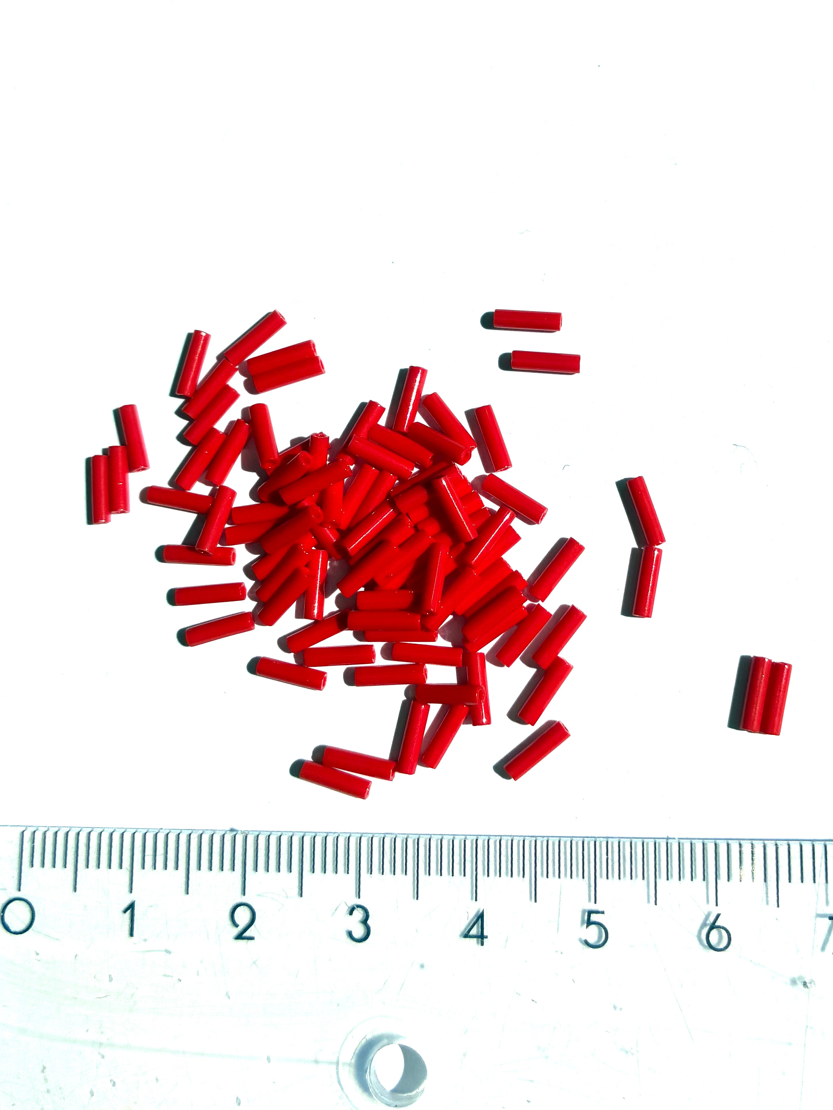4081. Glass tube beads 6mm.