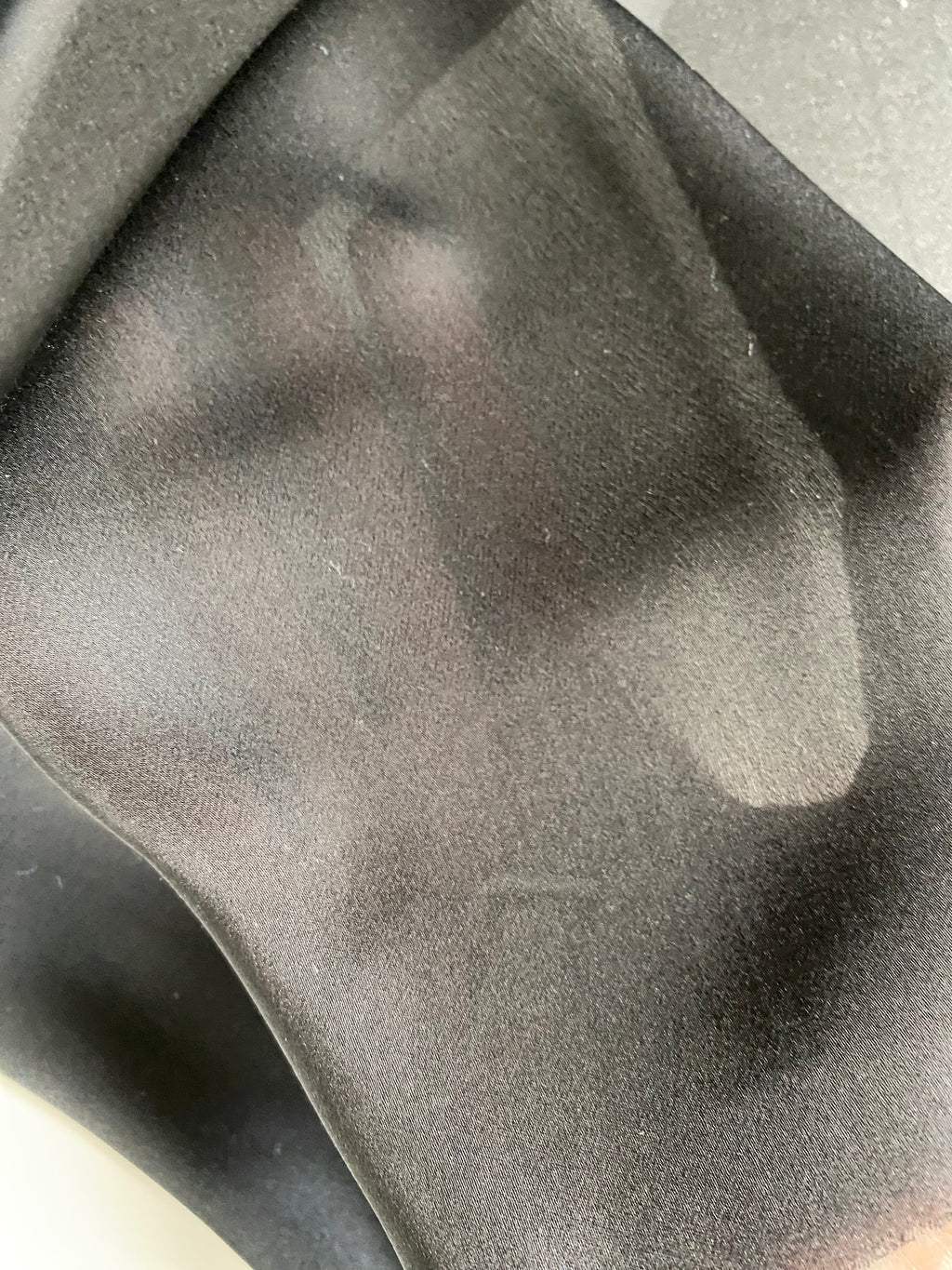 106SM. Thin silk lamé. 60g/m2.