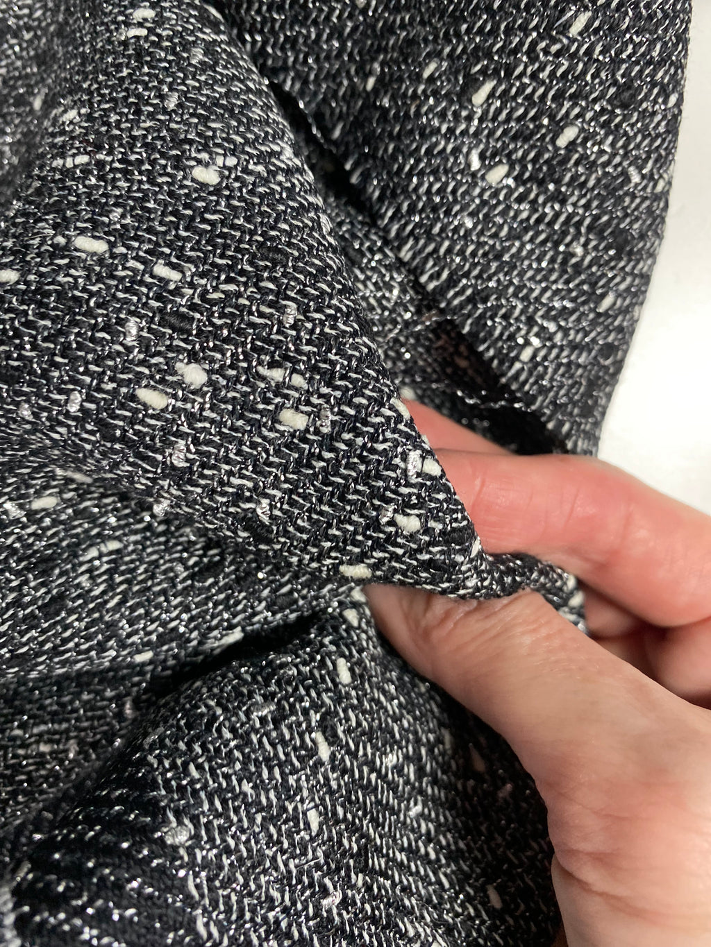 189MX. Thin tweed bouclé.