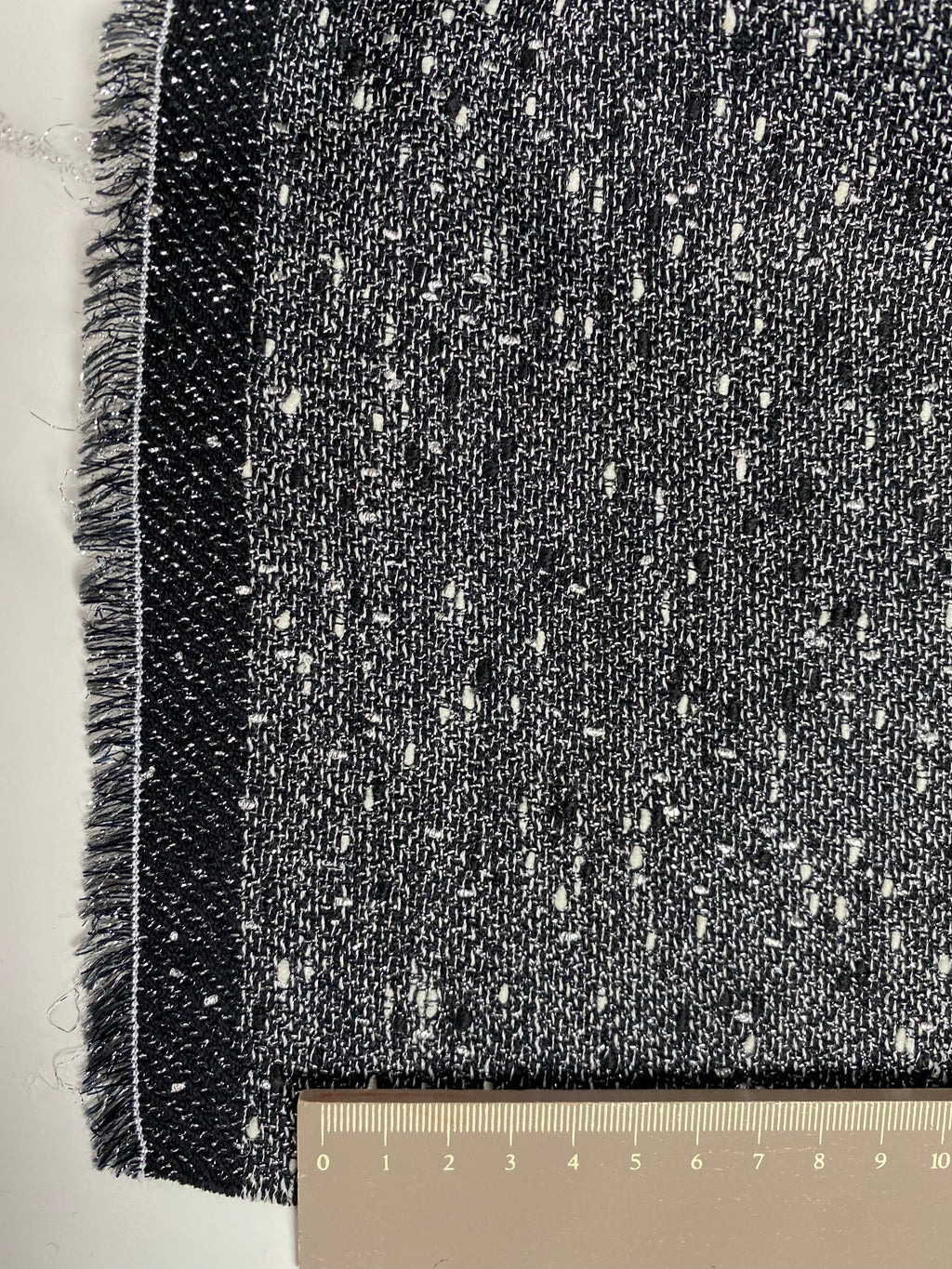 189MX. Thin tweed bouclé.