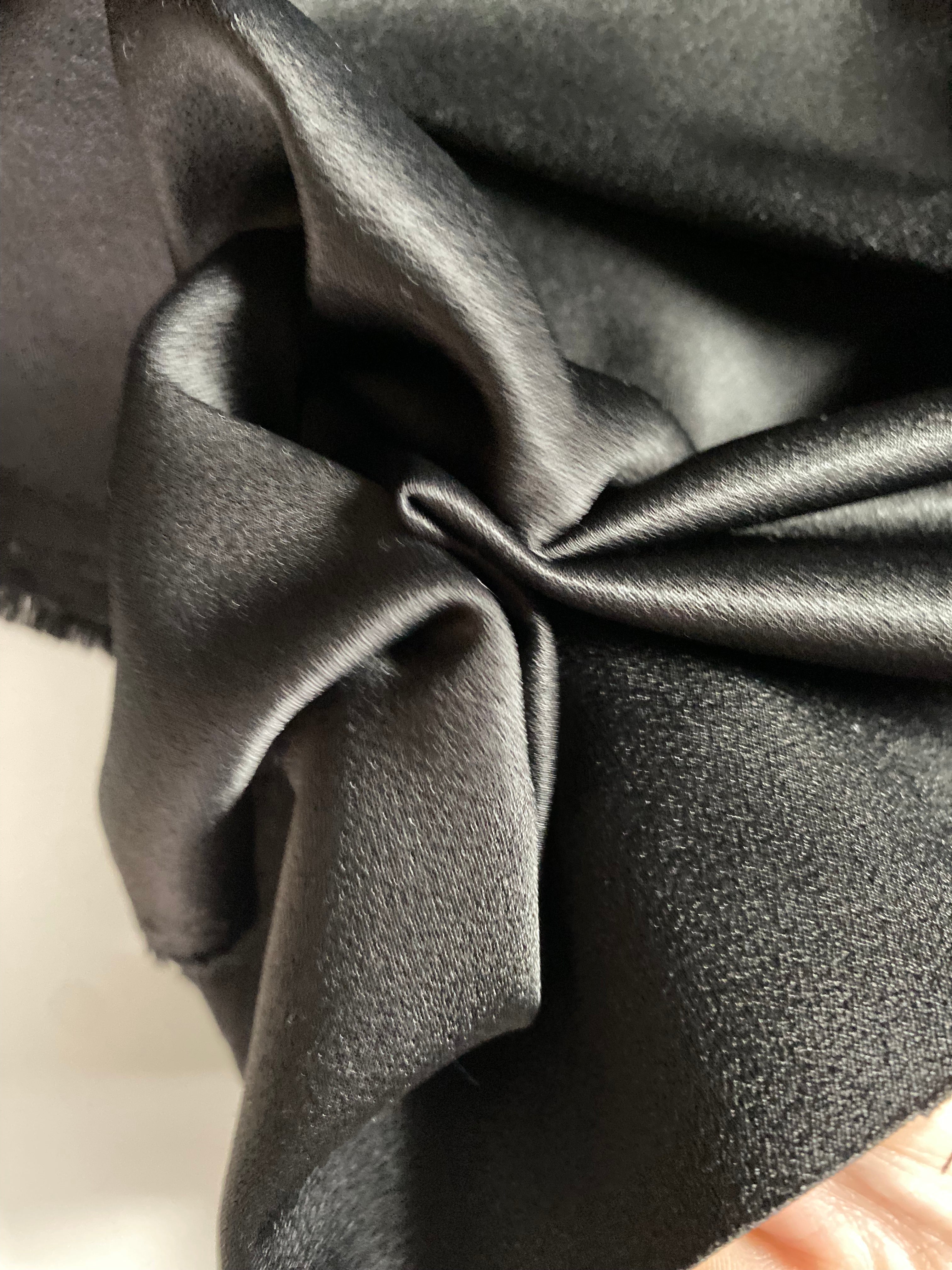 168VW. Satin. Viscose-wool. 190g/m2.