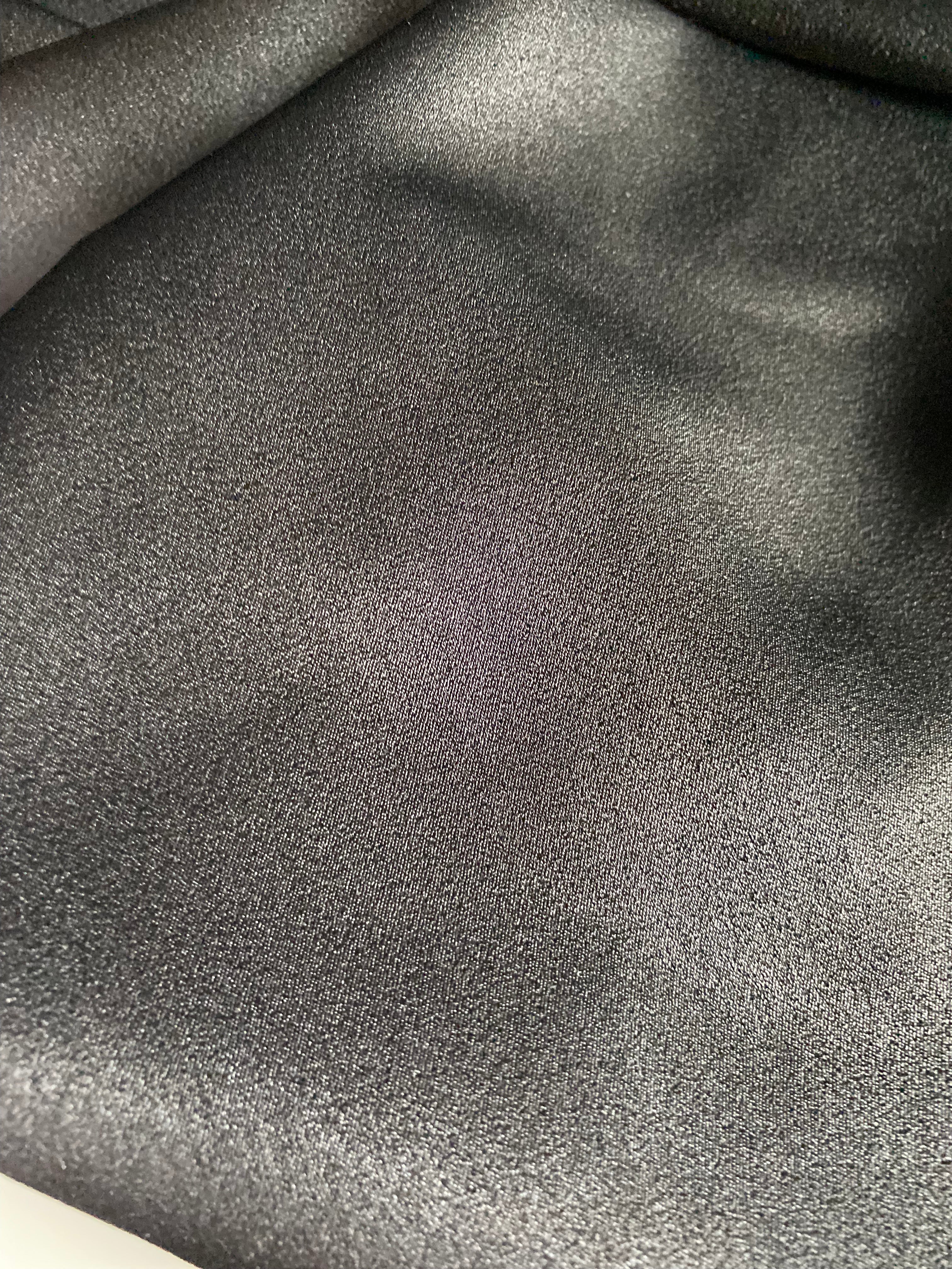 132S. Thin fluid silk. 60g/m2.