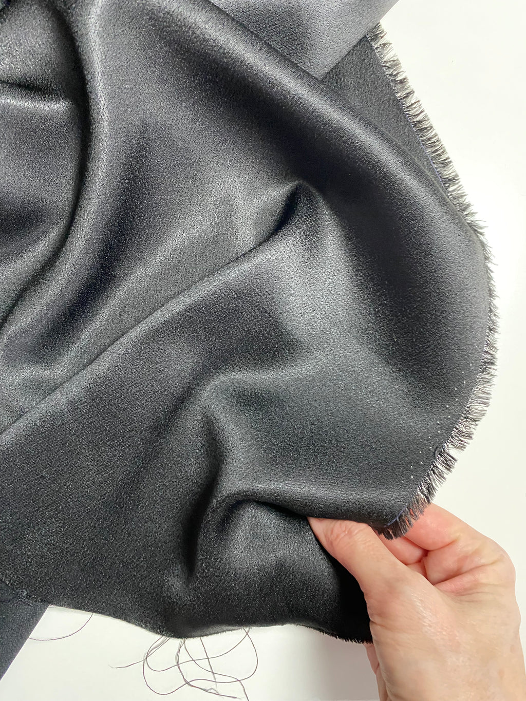 214VA. Crêpe-Satin. 220 g/m².