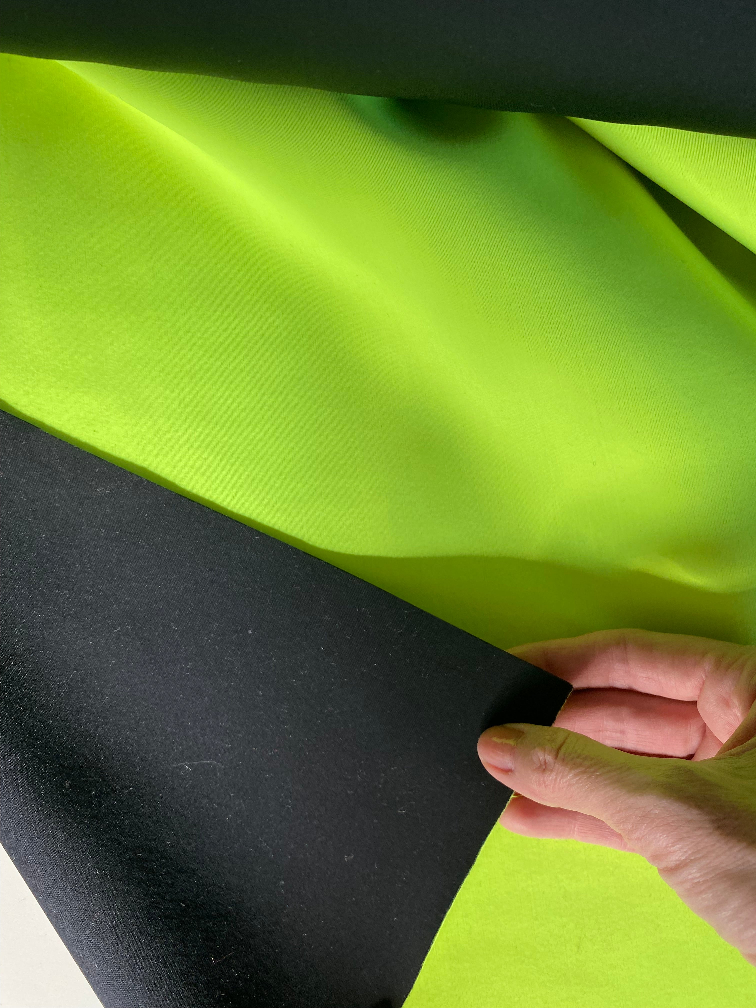 208P. Technical double sided jersey
