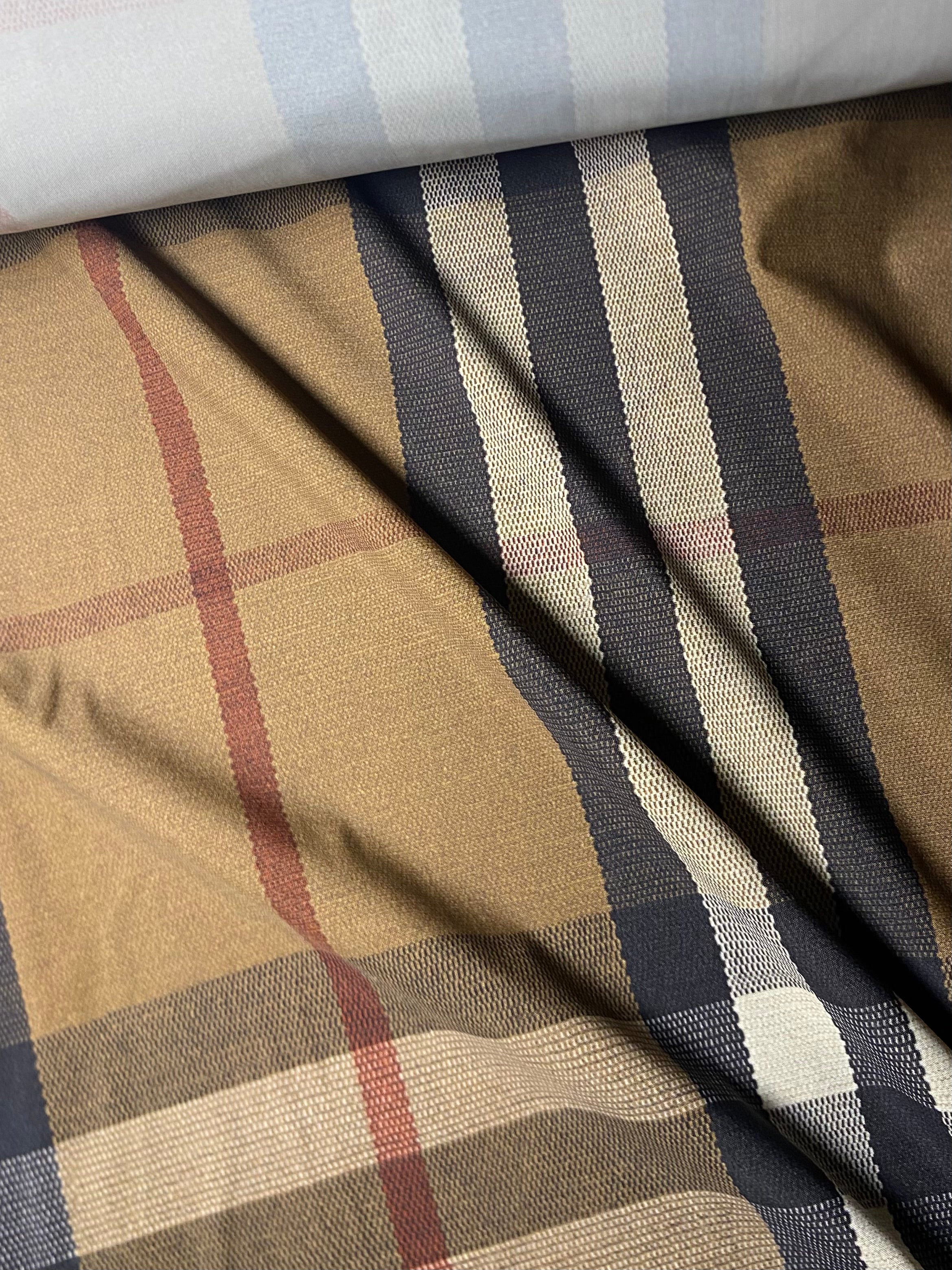 472PE. Jersey. 180g/m2