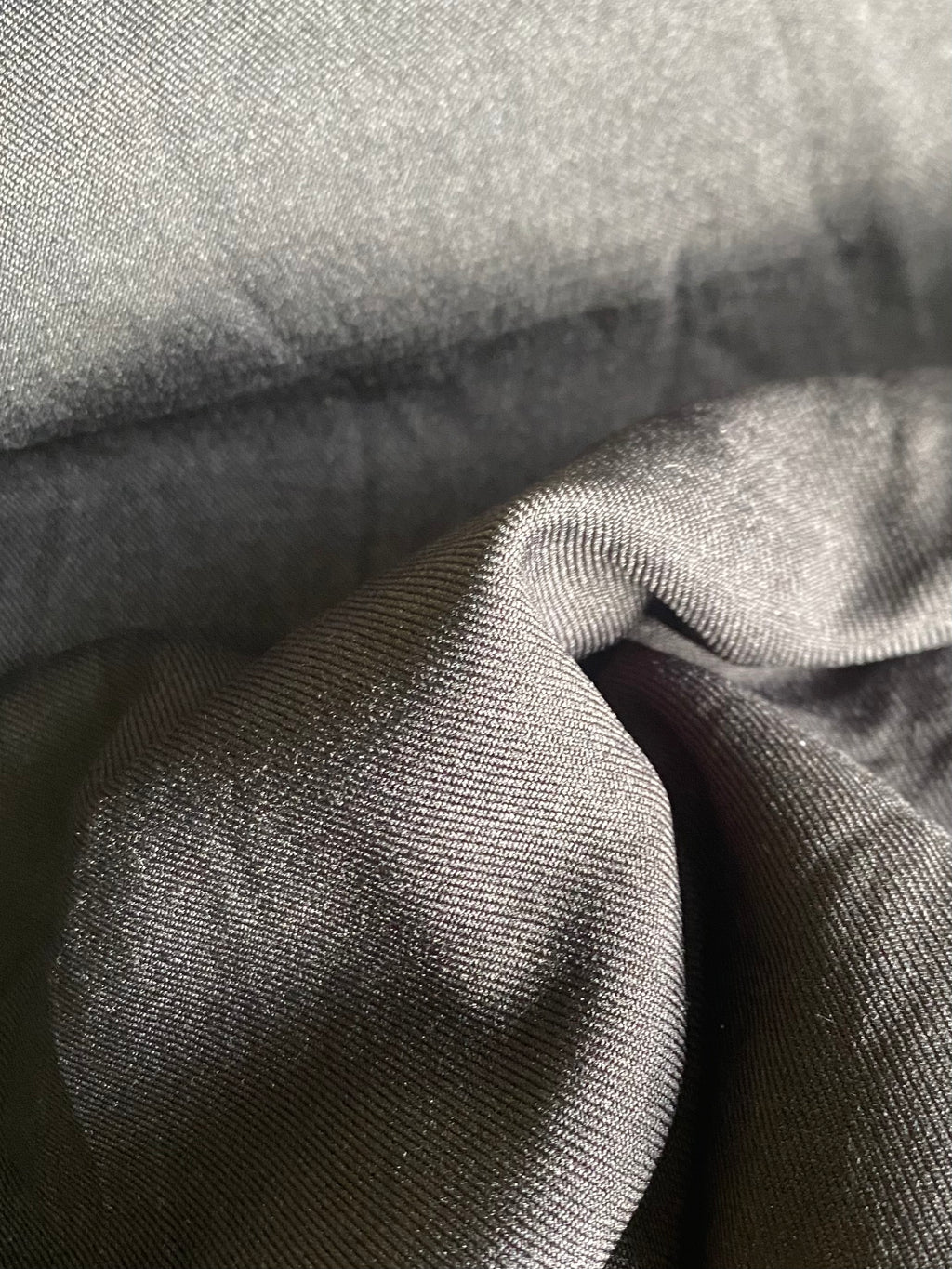 429P. Technical twill with creased effect. 280 g/m2.