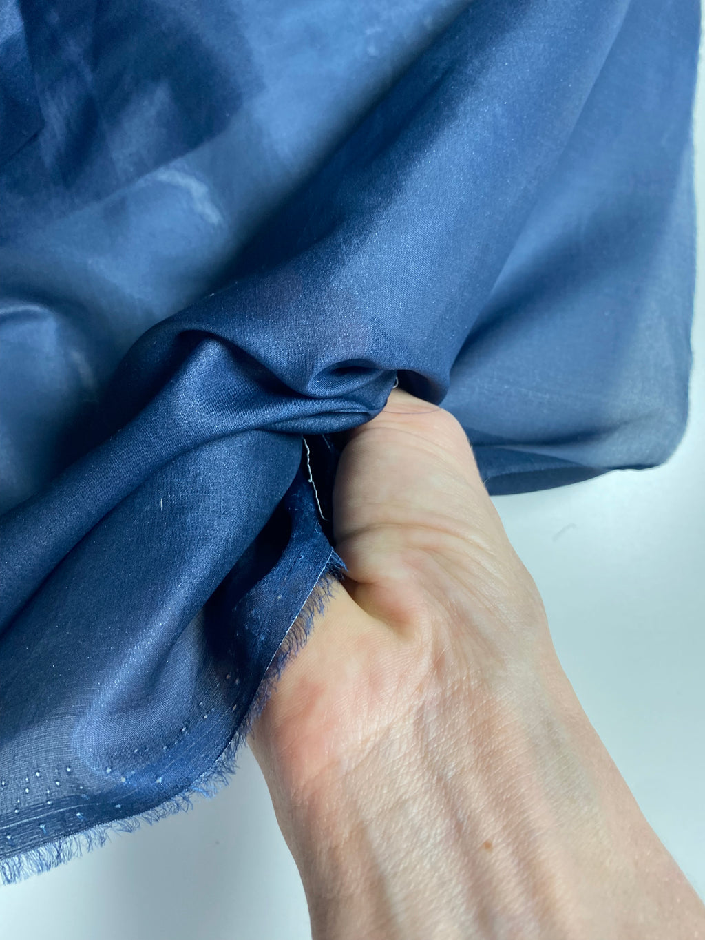 200S. Technical silk. 55 g/m2. 2.4m and 2m Coupons.