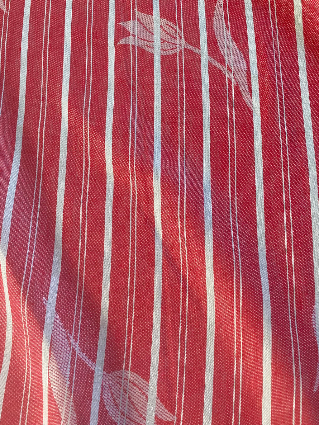 272L. Linen. 145g/m2.
