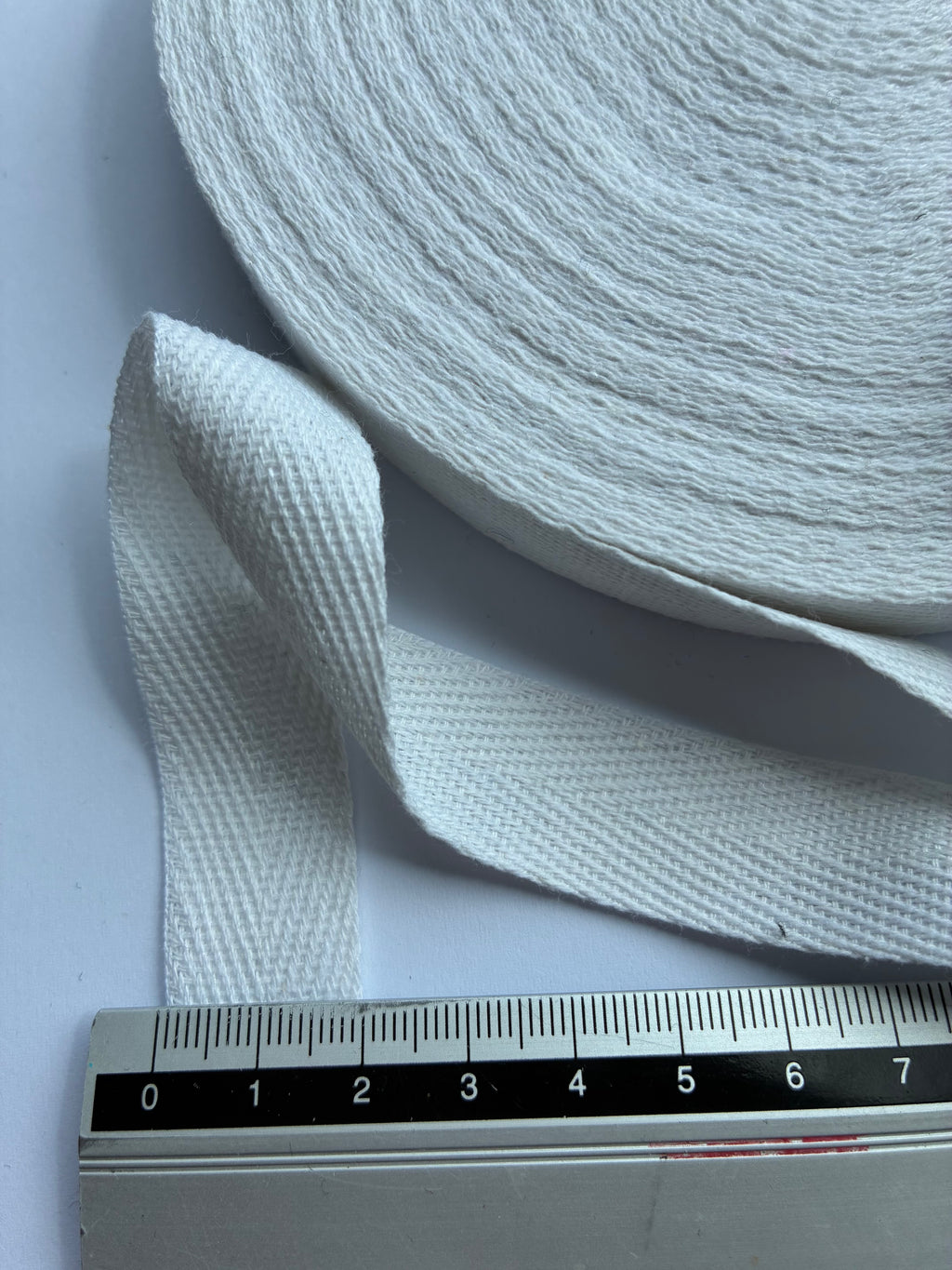 1010ACC. Soft herringbone tape. 20mm.