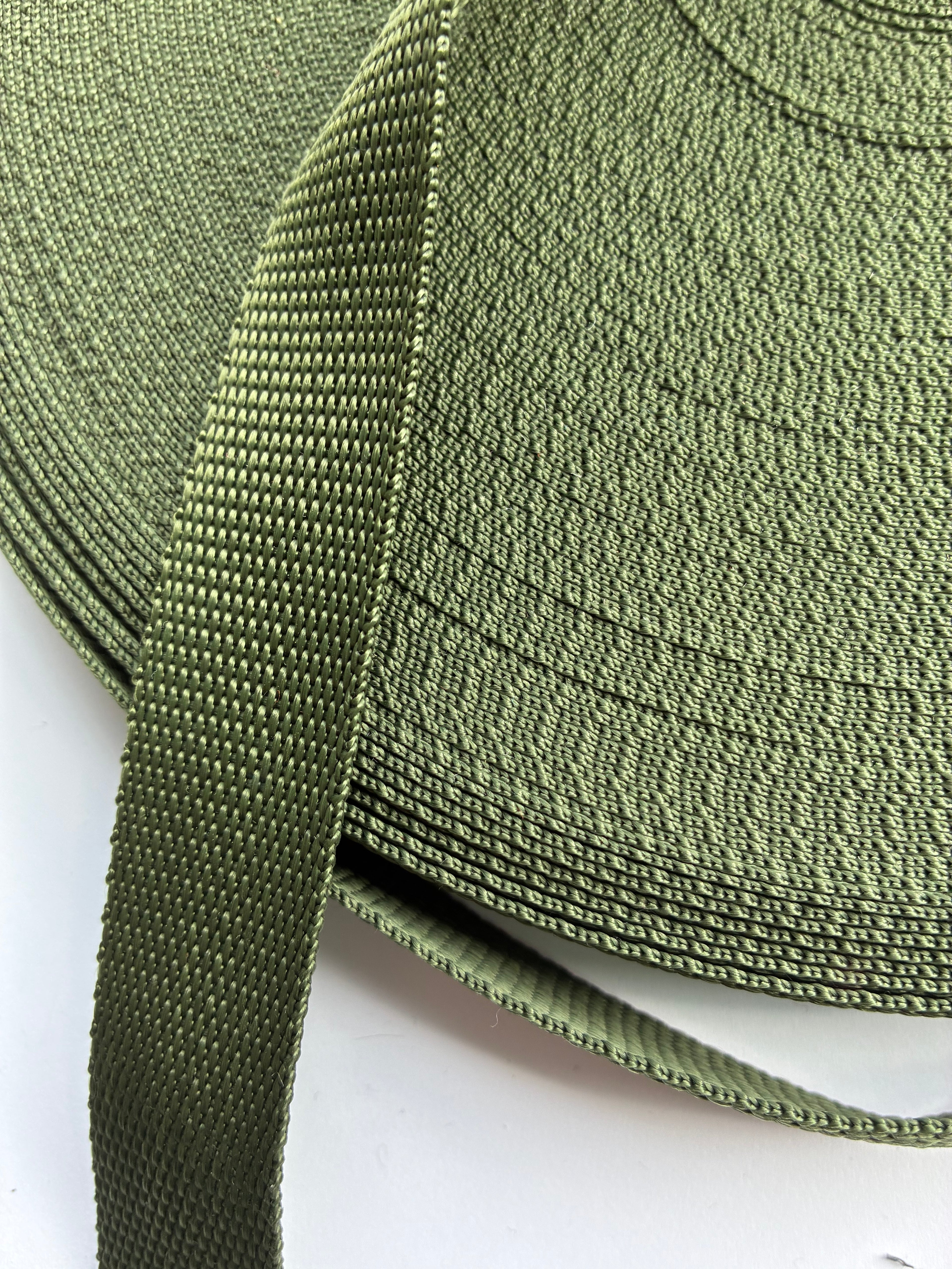 1015ACC. Robust weaved band. 24mm.