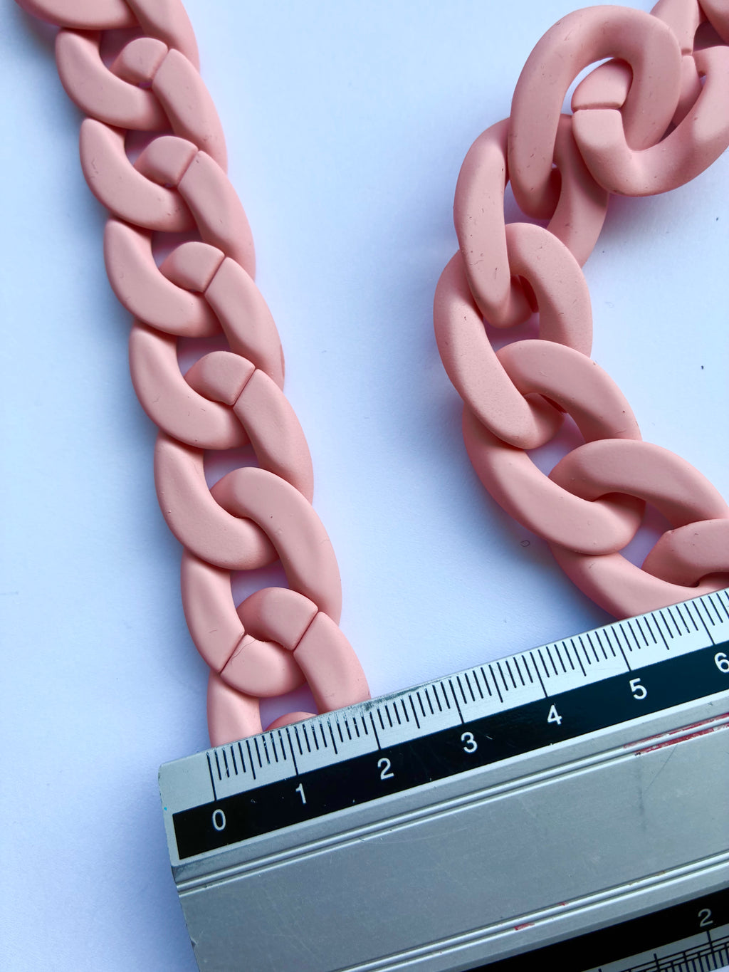 1103ACC. Decorative chain. 20mm. Pink.