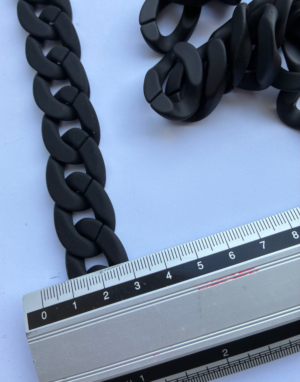 1107ACC. Decorative chain. 20mm. Black.