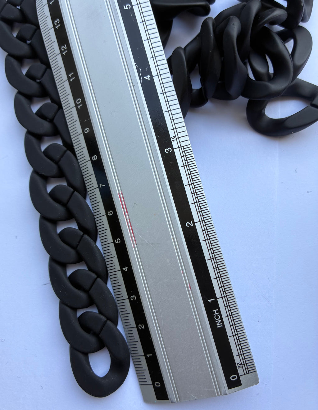 1107ACC. Decorative chain. 20mm. Black.