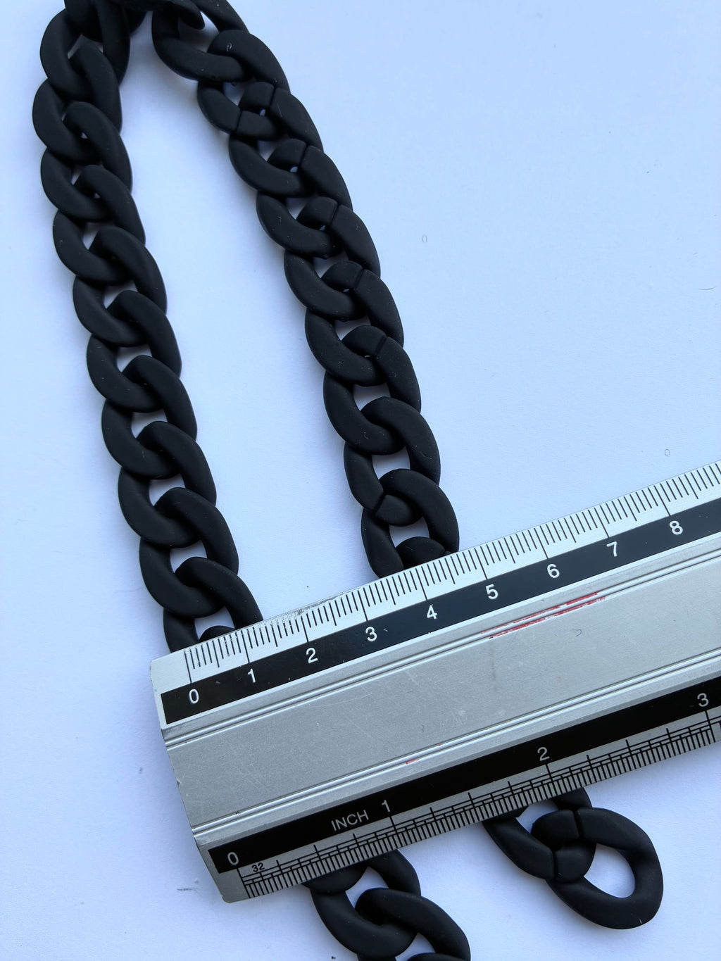 1108ACC. Decorative chain. 15mm. Black.