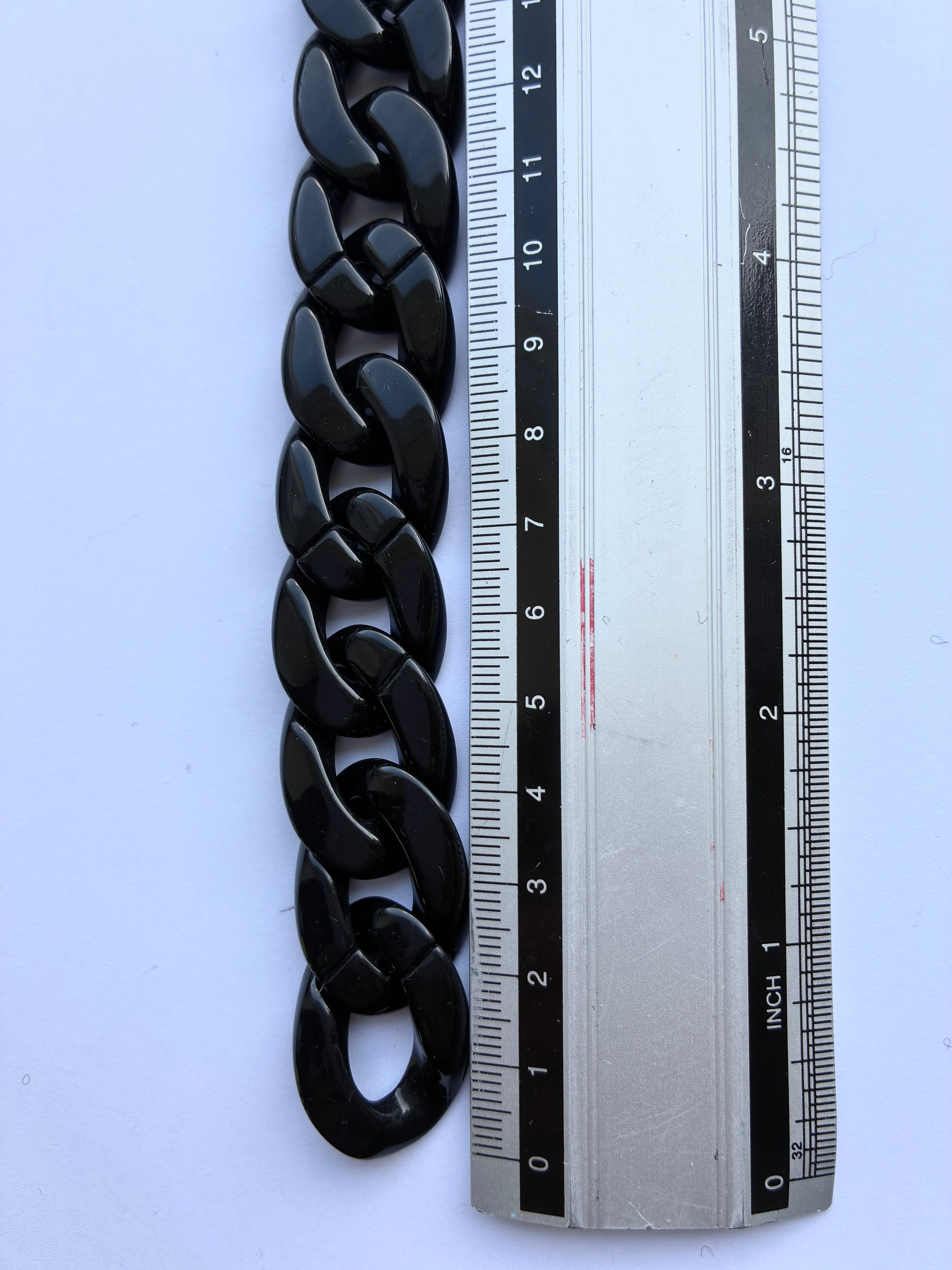 1110ACC. Decorative chain. 20mm. Black gloss.
