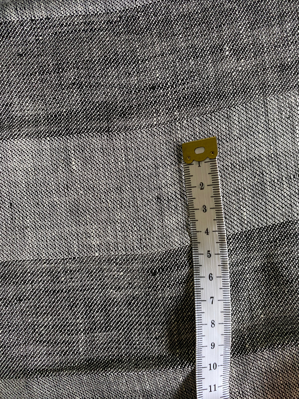 279L. Linen stripes. 130g/m2. 3m coupon.