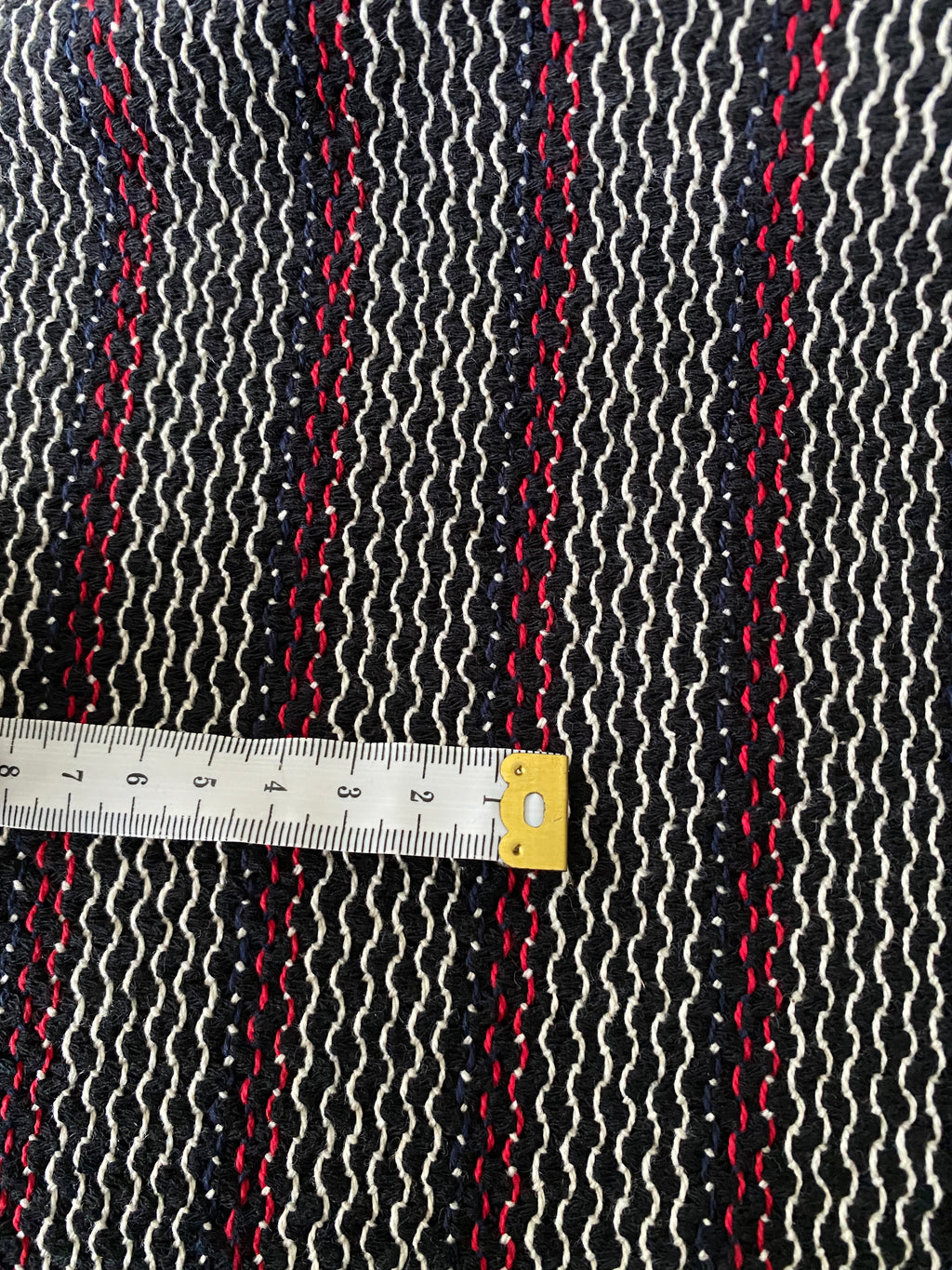 366C. Tweed. 260g/m2.