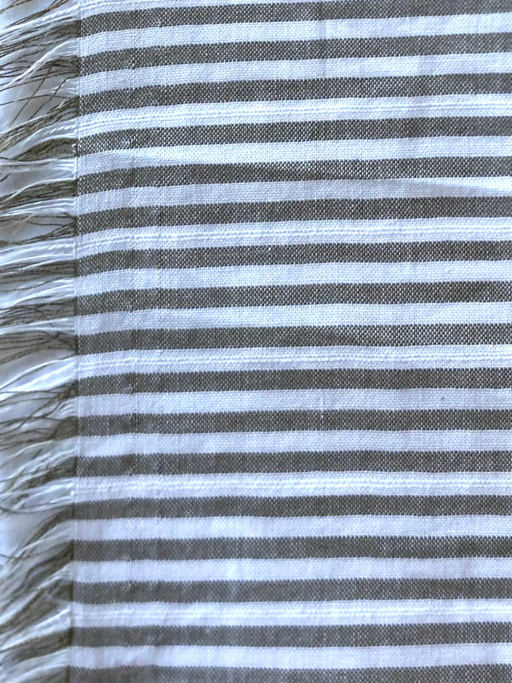 016CLP. Cotton. 100g/m2.