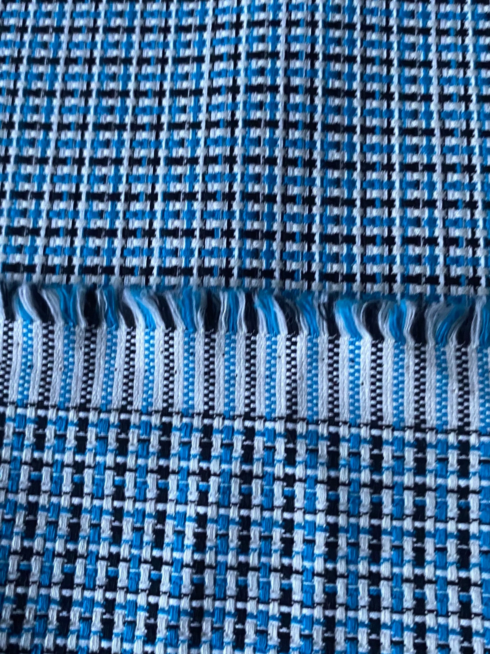 411C. Tweed. 320g/m2.