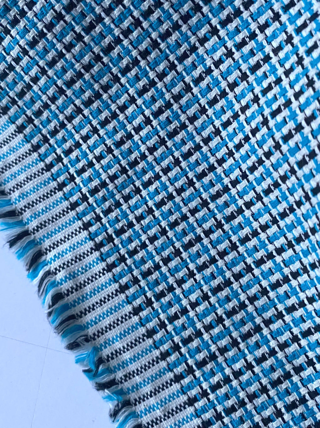 411C. Tweed. 320g/m2.