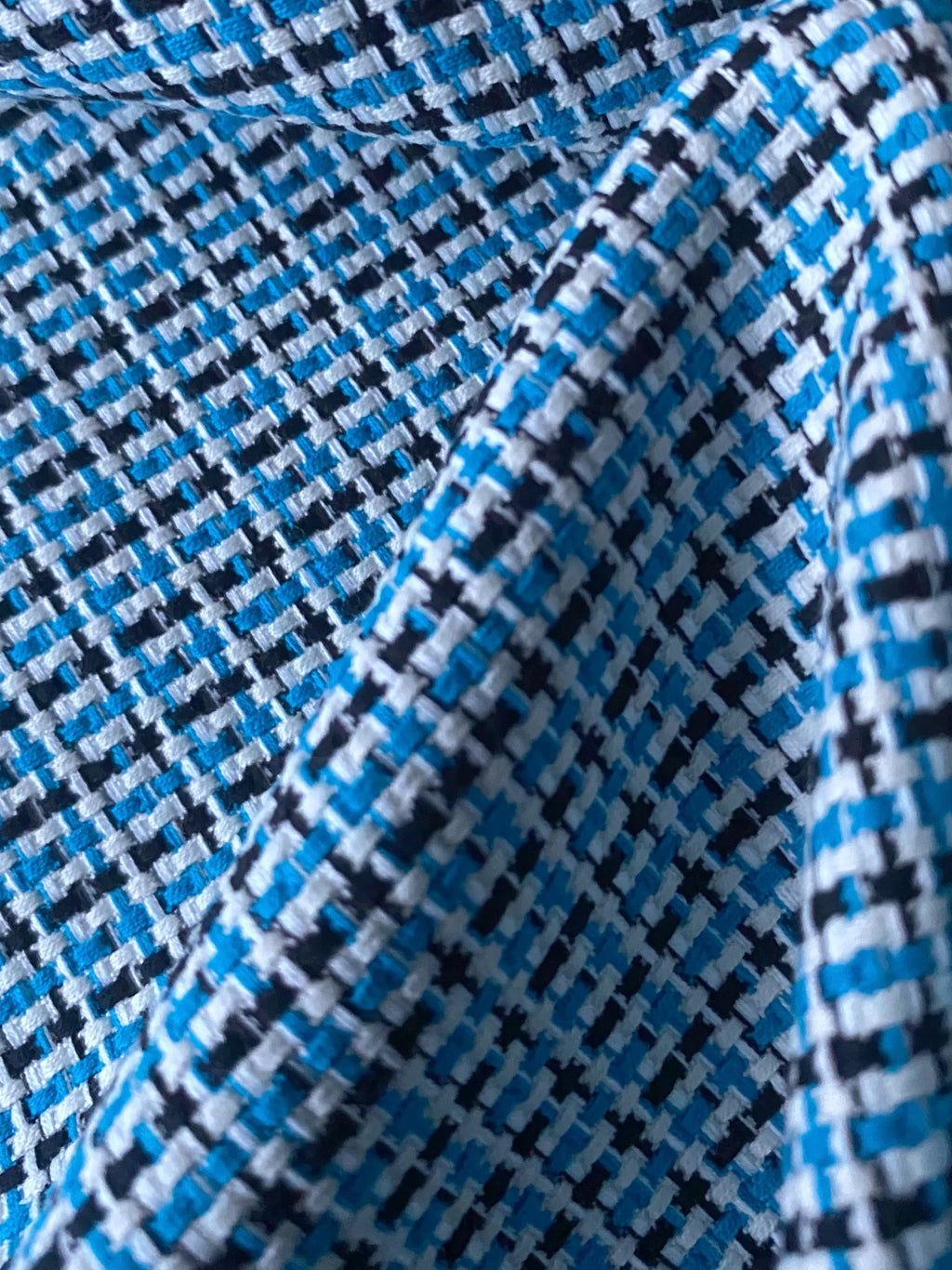 411C. Tweed. 320g/m2.