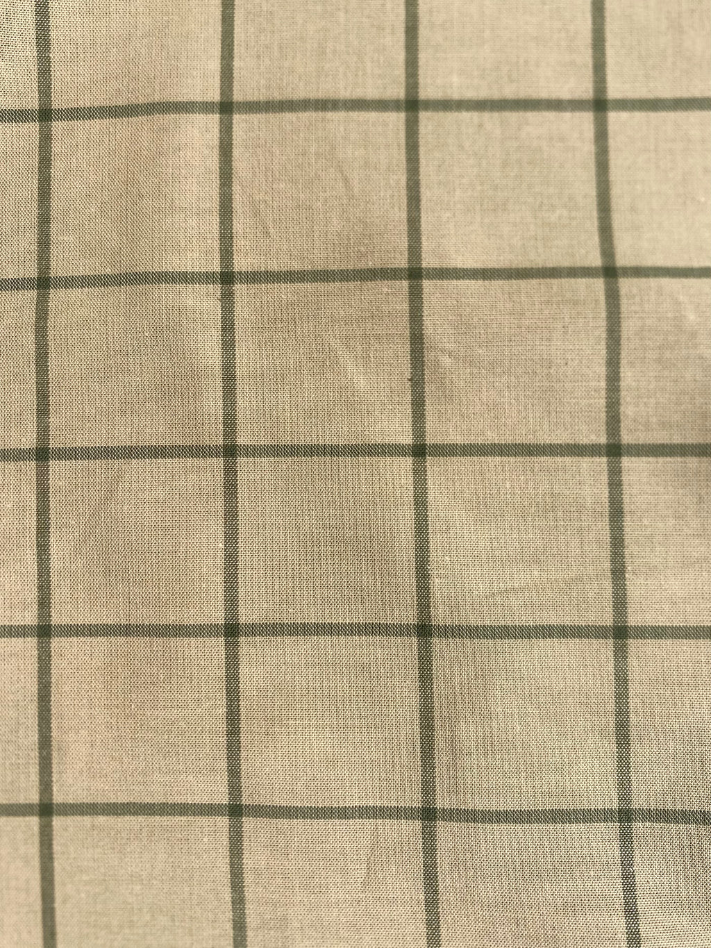 053C. Cotton. 130g/m2. 2.05m + 0.55m coupons.