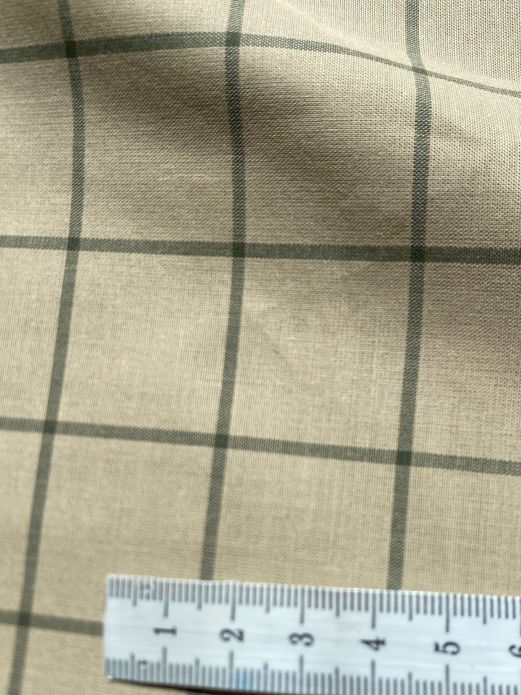 053C. Cotton. 130g/m2. 2.05m + 0.55m coupons.