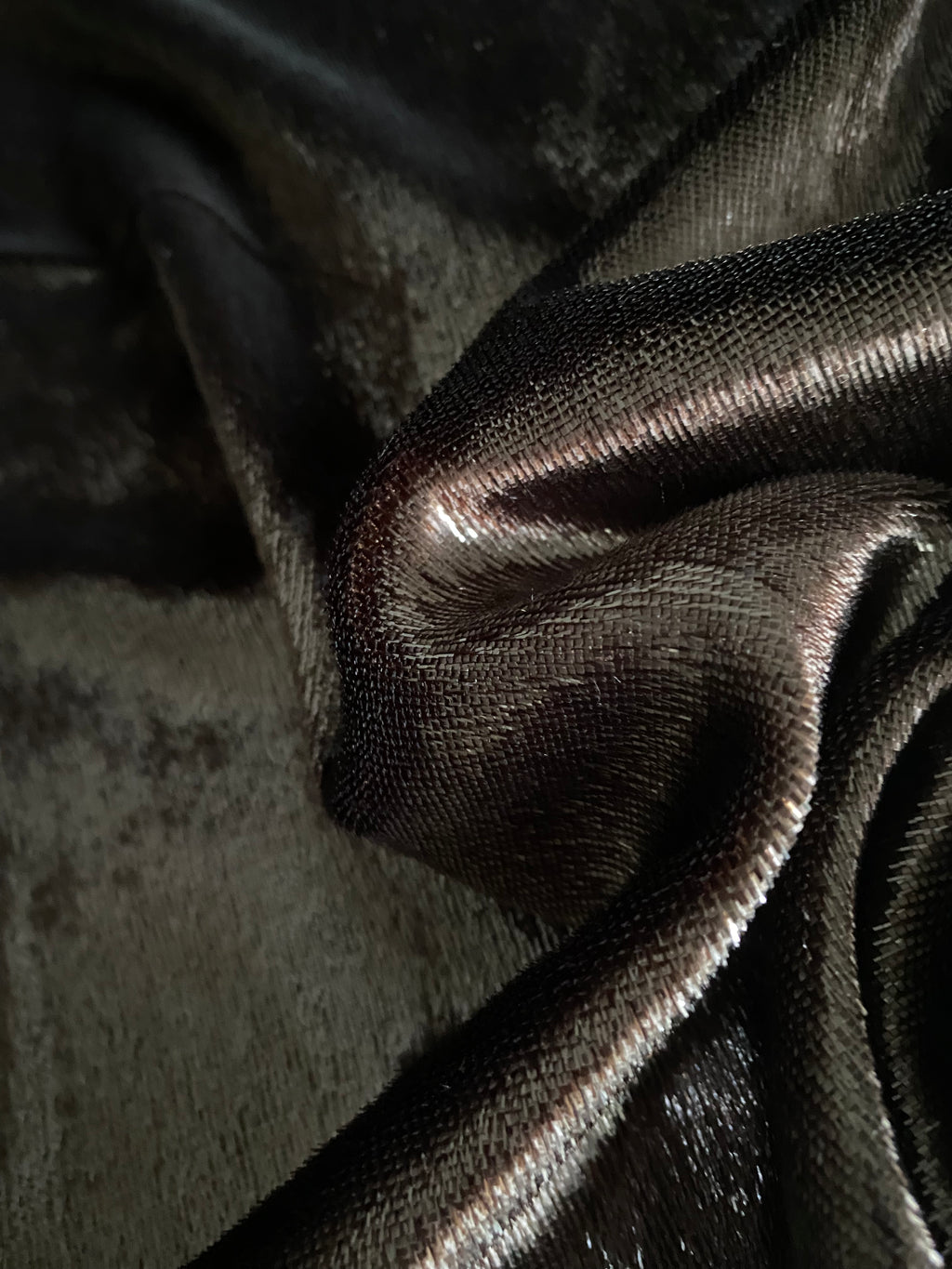 355PM. Metallic shine velvet. 255g/m2. 1m und 2.55m.