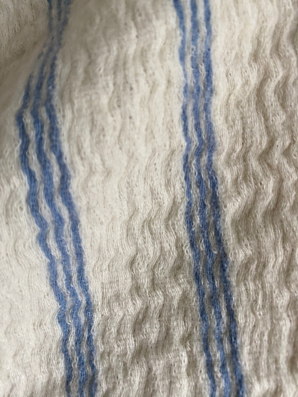 335W. Soft bonded wool. 335g/m2.