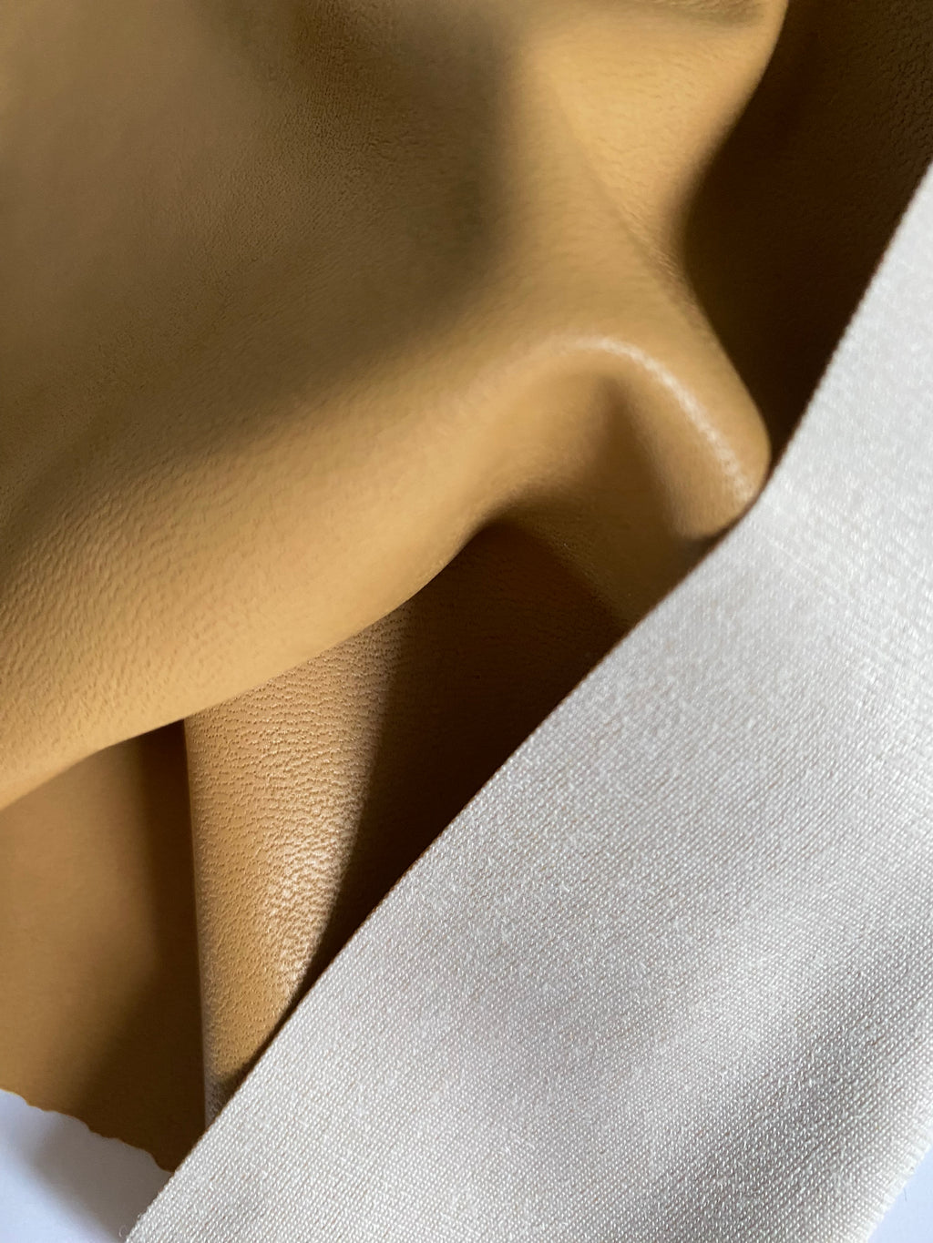 343PE. Öko-Leder. 185 g/m².