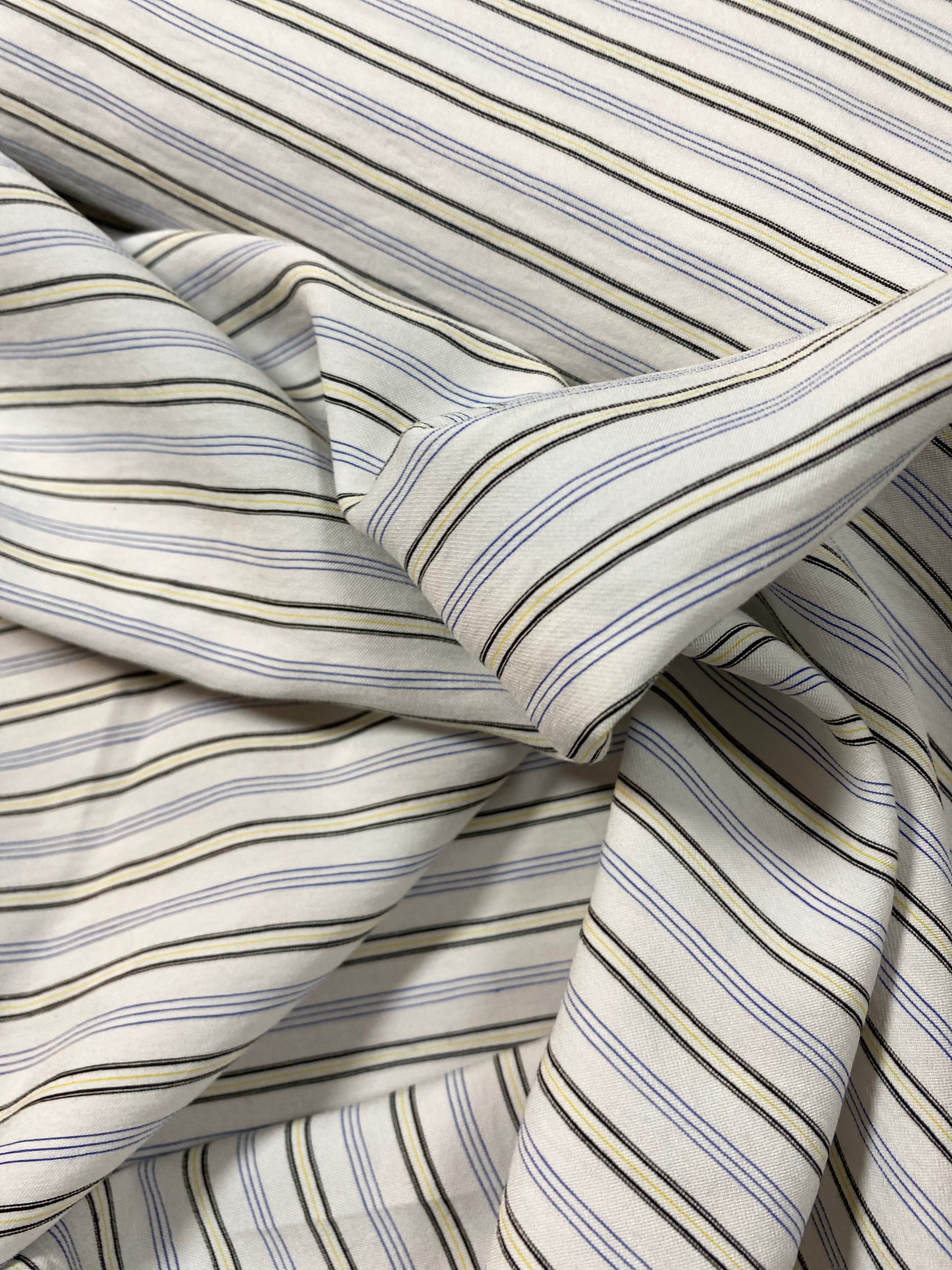 346P. Light summery fabric. 125g/m2. 2.95m Coupon.