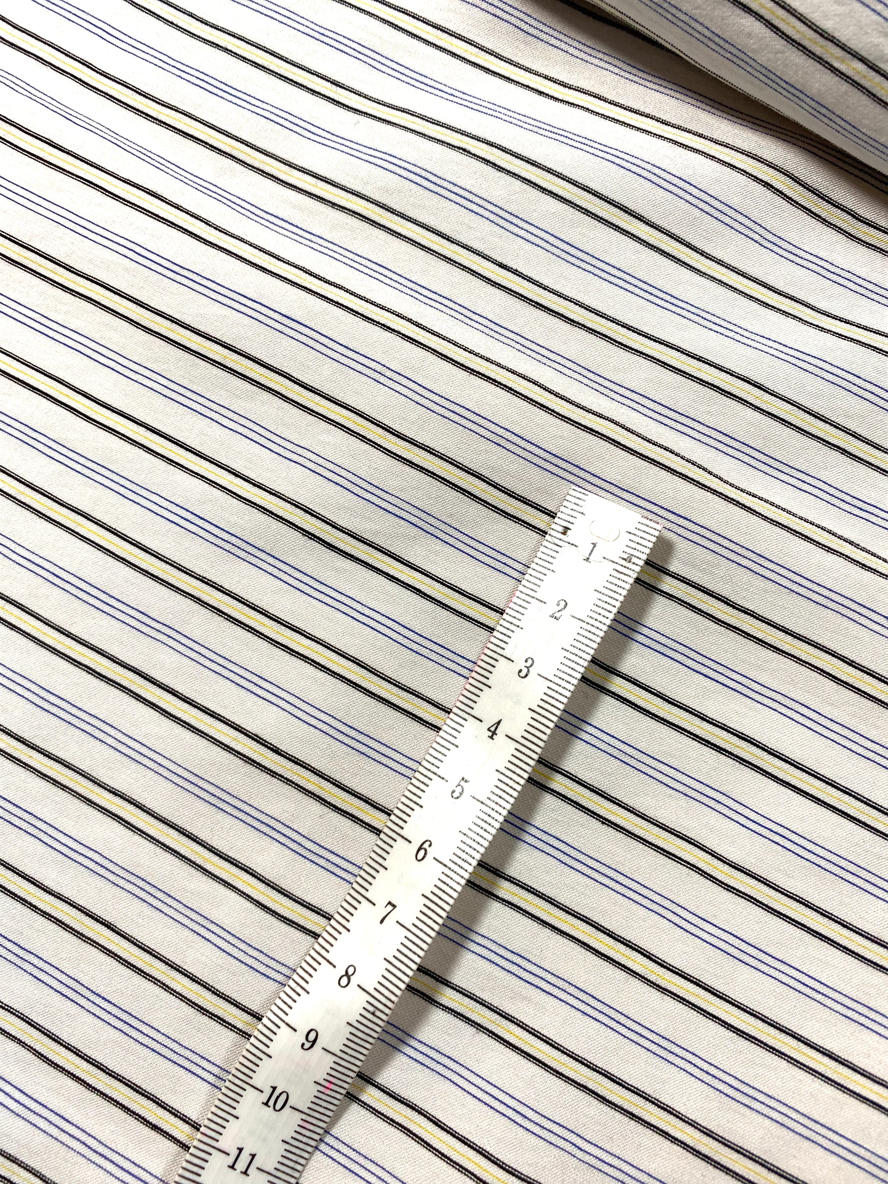 346P. Light summery fabric. 125g/m2. 2.95m Coupon.