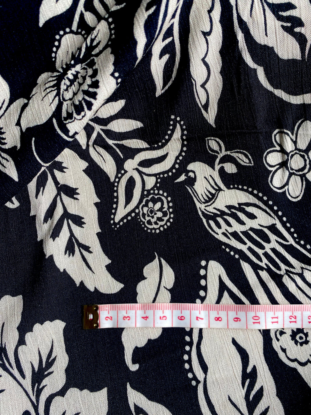 187V. Viscose. 130g/m2.