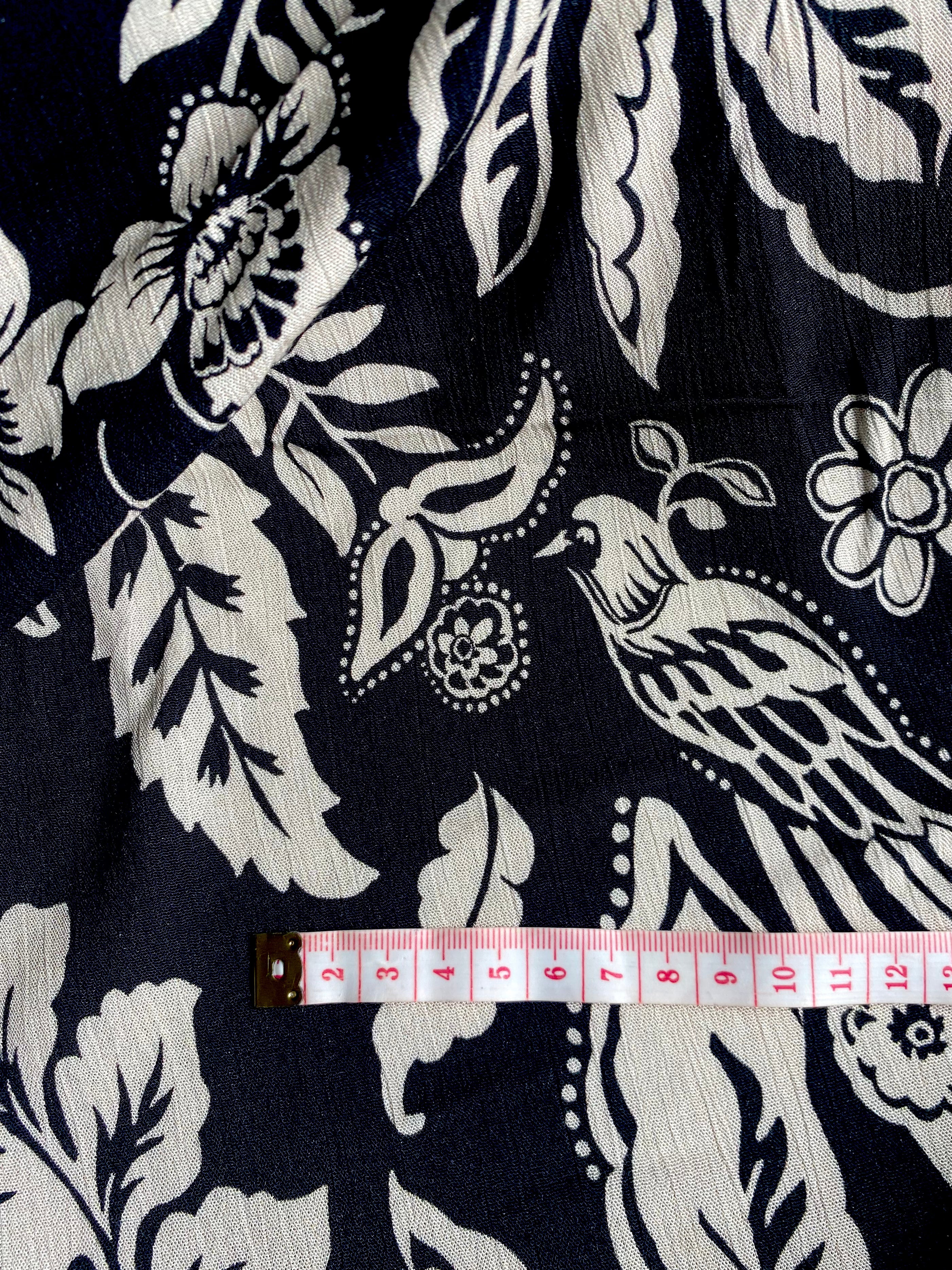 187V. Viscose. 130g/m2.