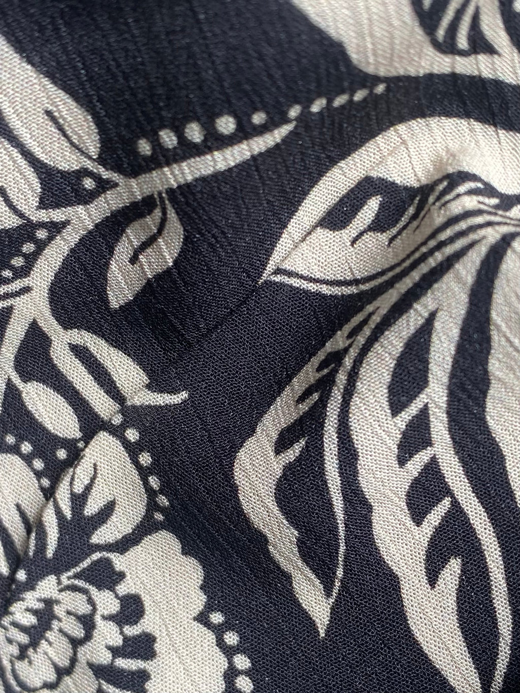 187V. Viscose. 130g/m2.