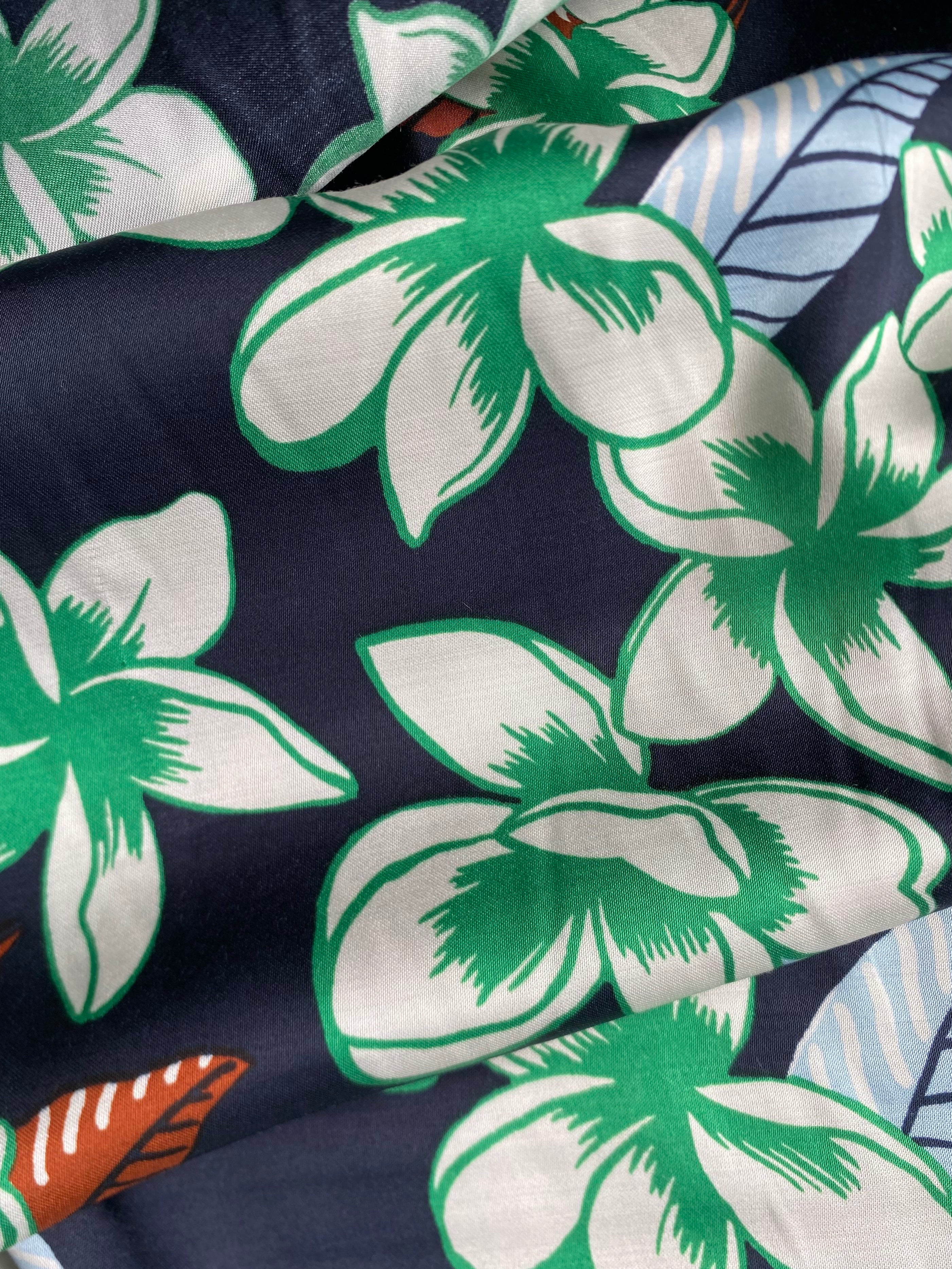 182V. Viscose satin. 105g/m2.