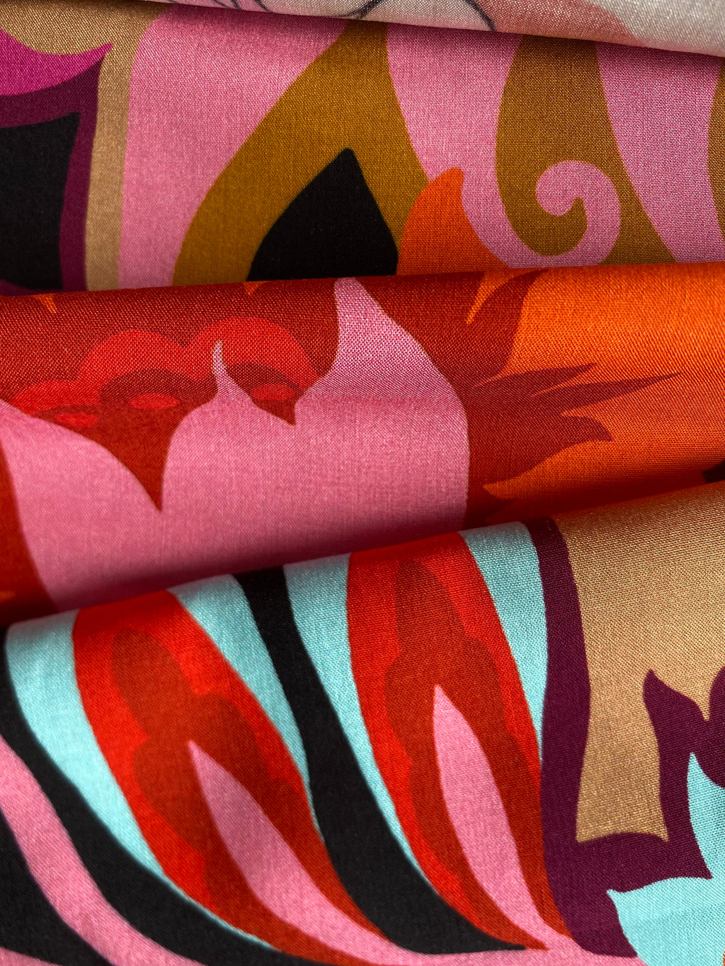 163V. Viscose. 120g/m2.