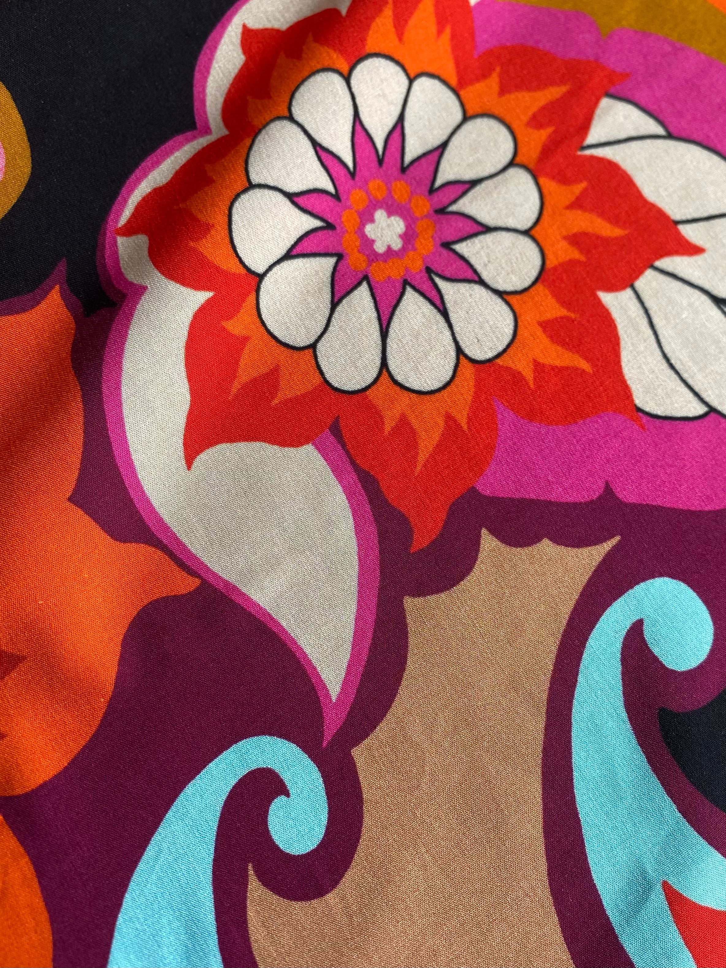163V. Viscose. 120g/m2.