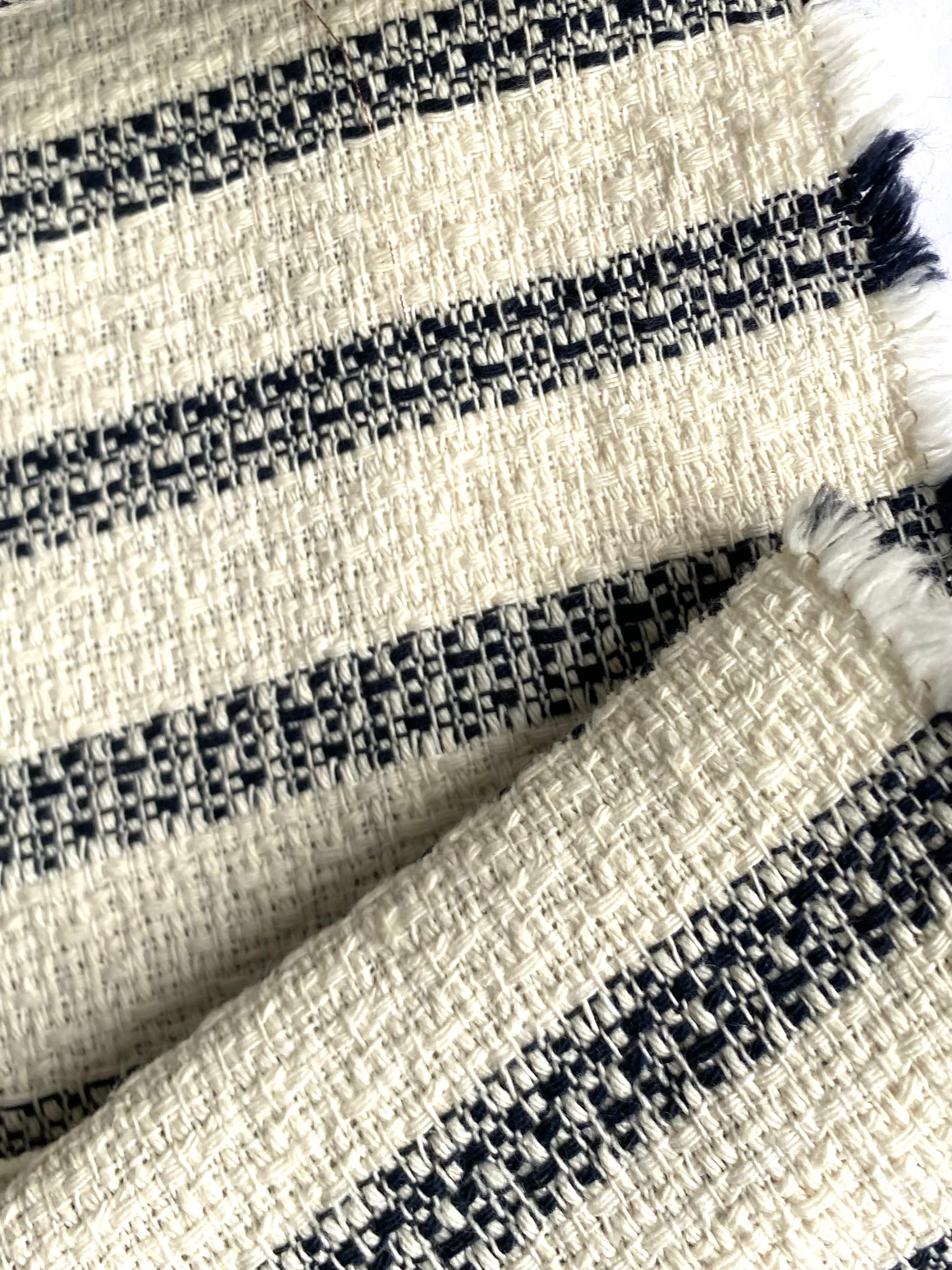 161C. Cotton tweed. 360g/m2.