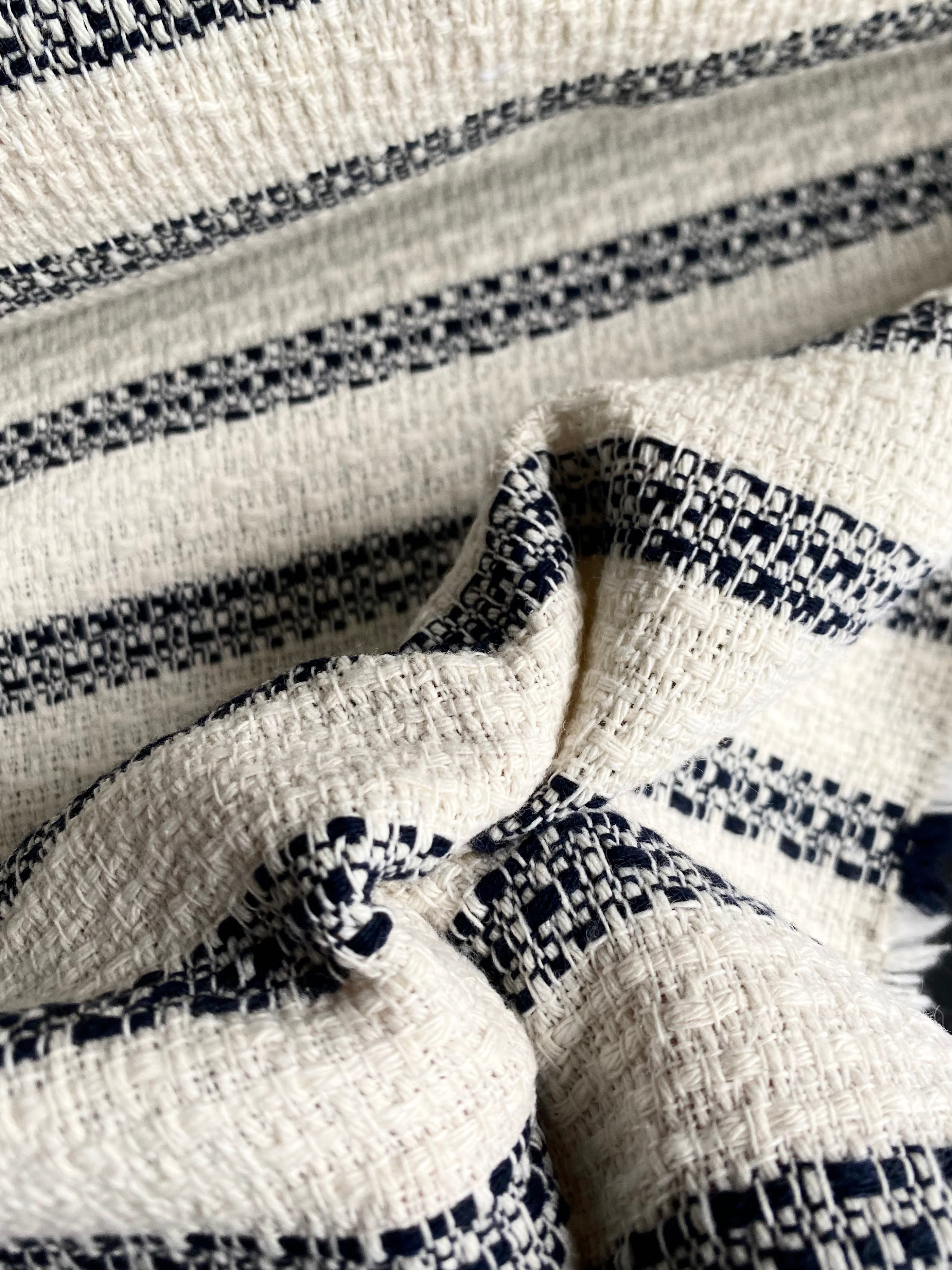 161C. Cotton tweed. 360g/m2.