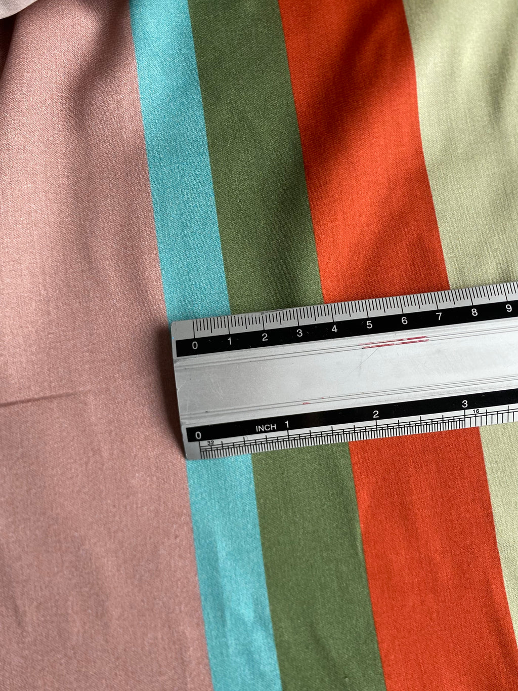 159V. Satin. 115g/m2.