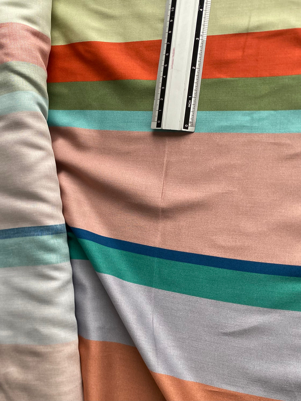 159V. Satin. 115g/m2.