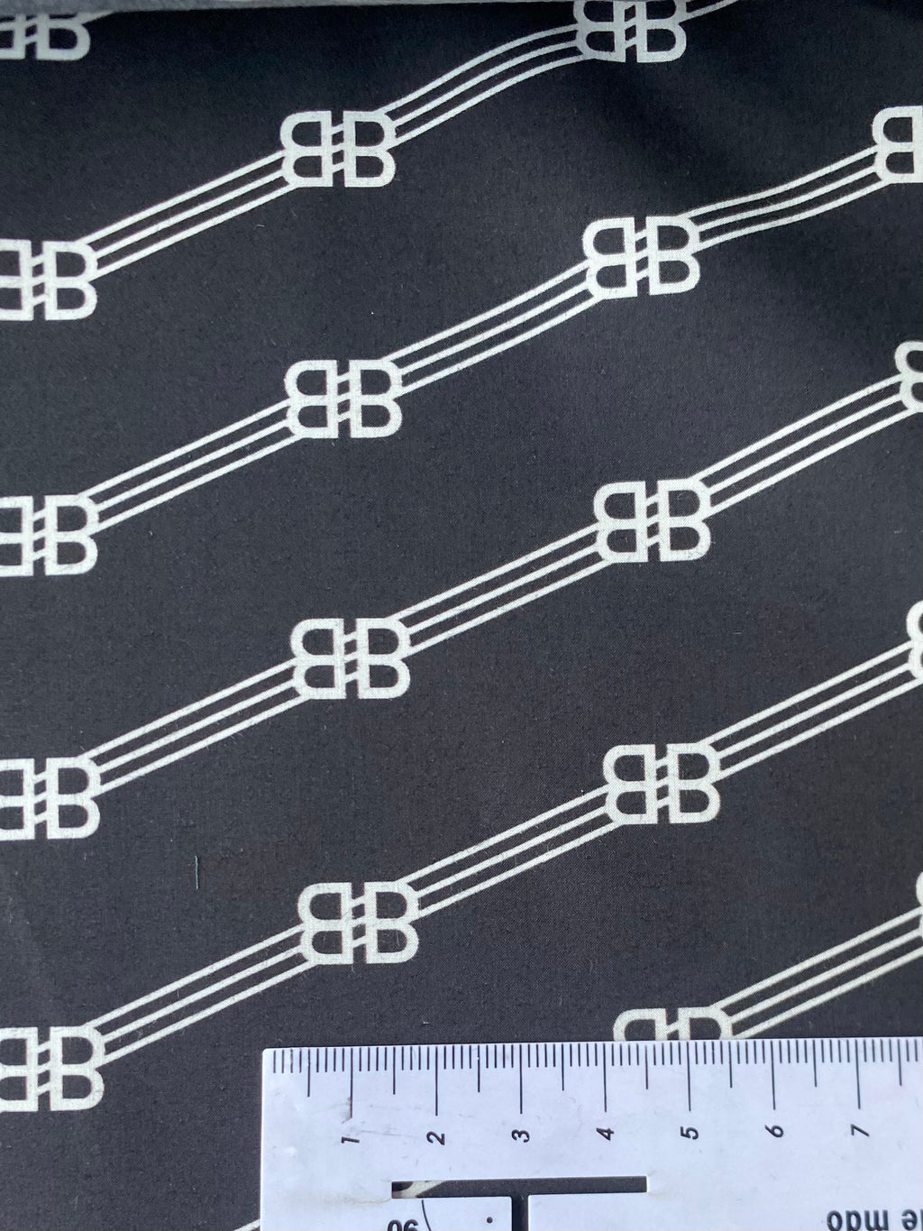483C. Popelin. 100g/m2.