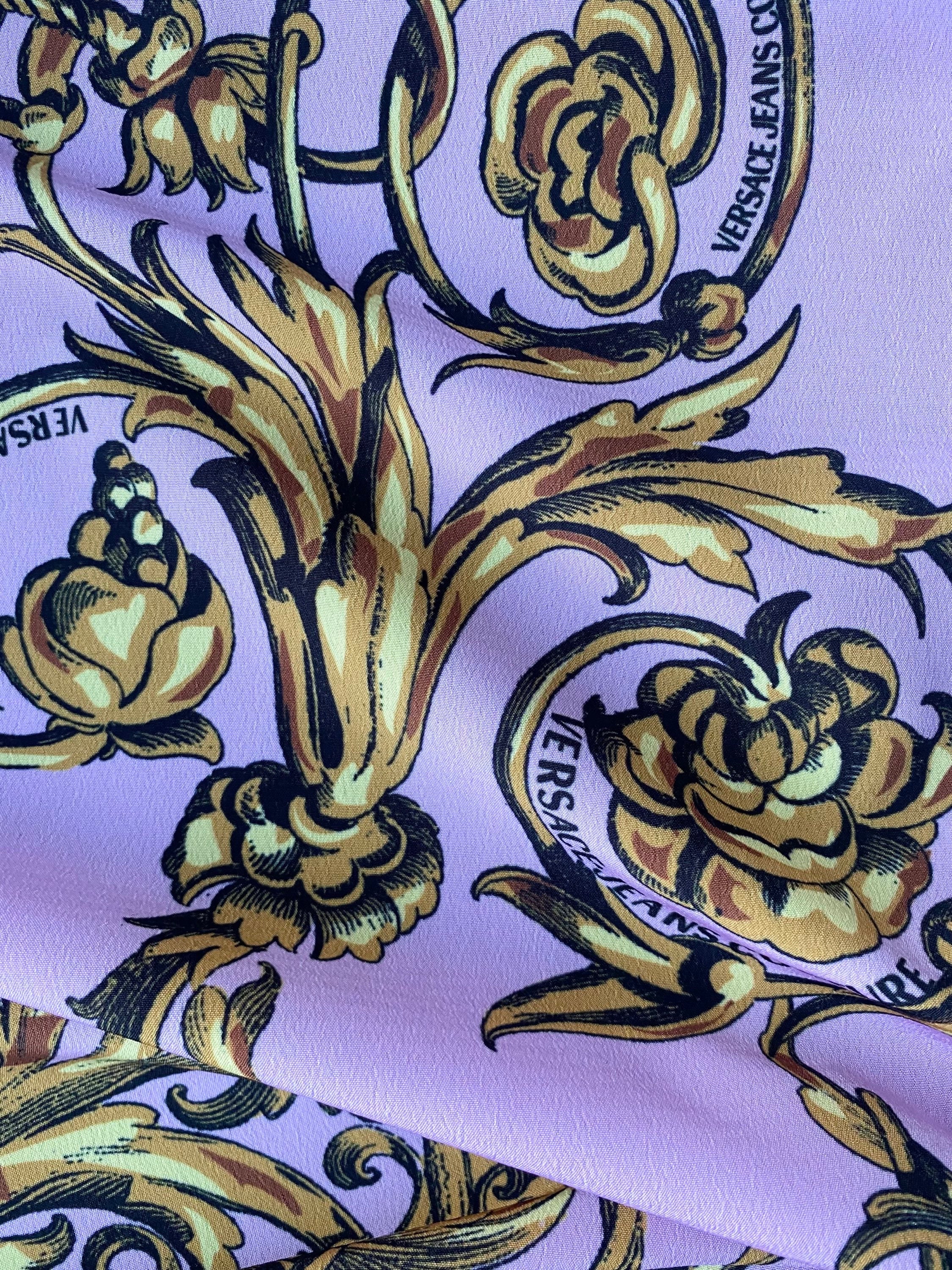 475P. Crépe with logo print. 115g/m2.