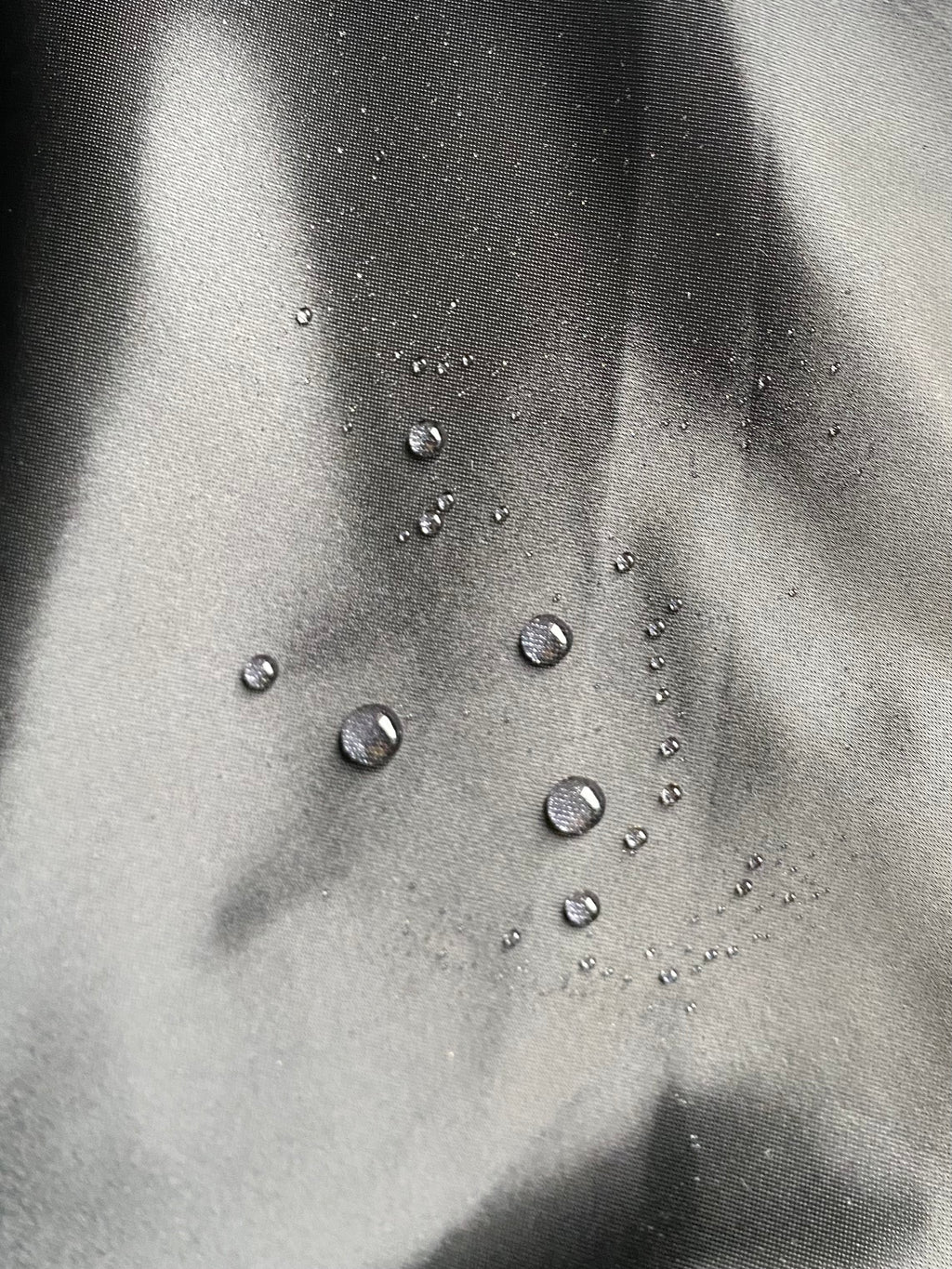234PJ. Water-repellent satin. 200g/m2.