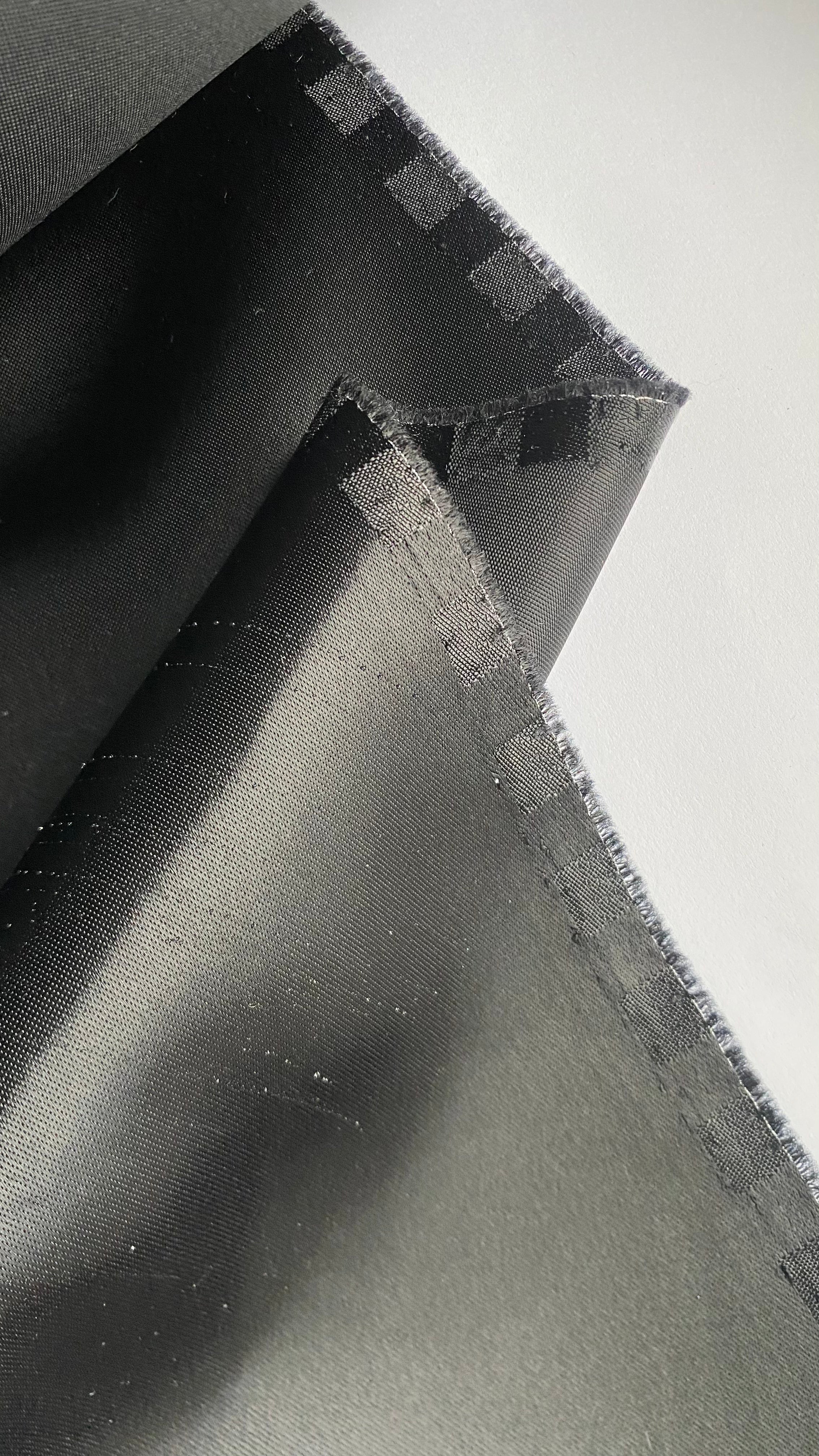 234PJ. Water-repellent satin. 200g/m2.